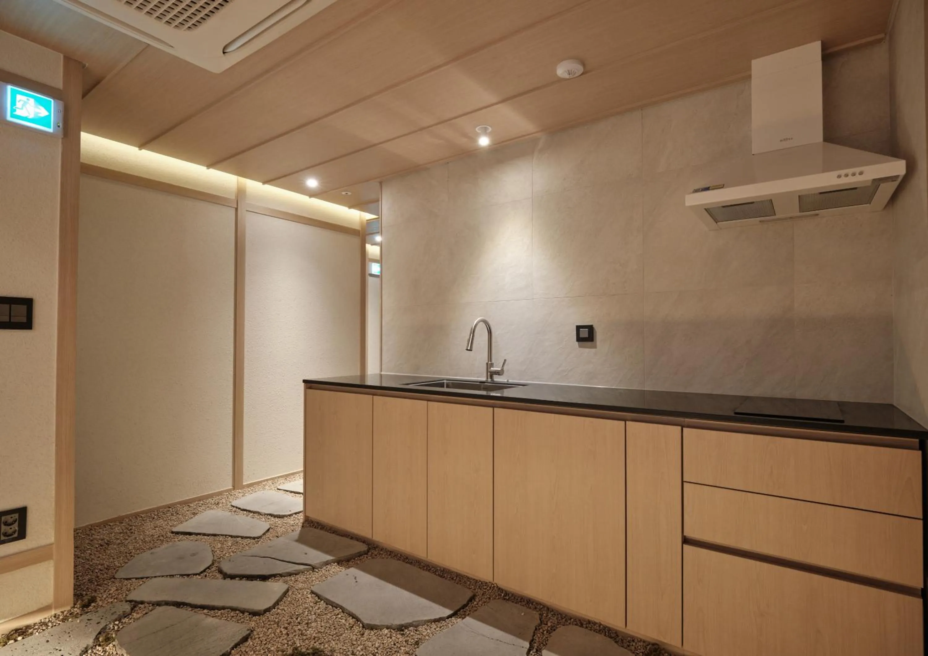 Kitchen or kitchenette in UH Suite Central Seoul