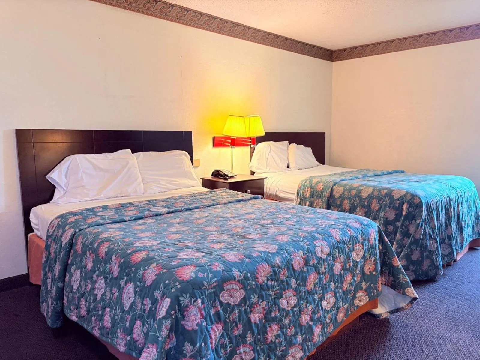 Bedroom, Bed in Executive Inn & Suites Lufkin US 59