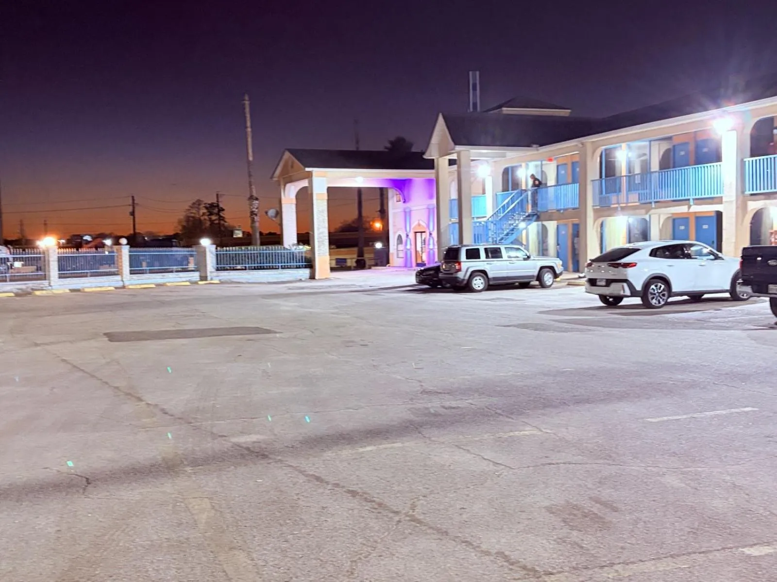 Parking in Executive Inn & Suites Lufkin US 59