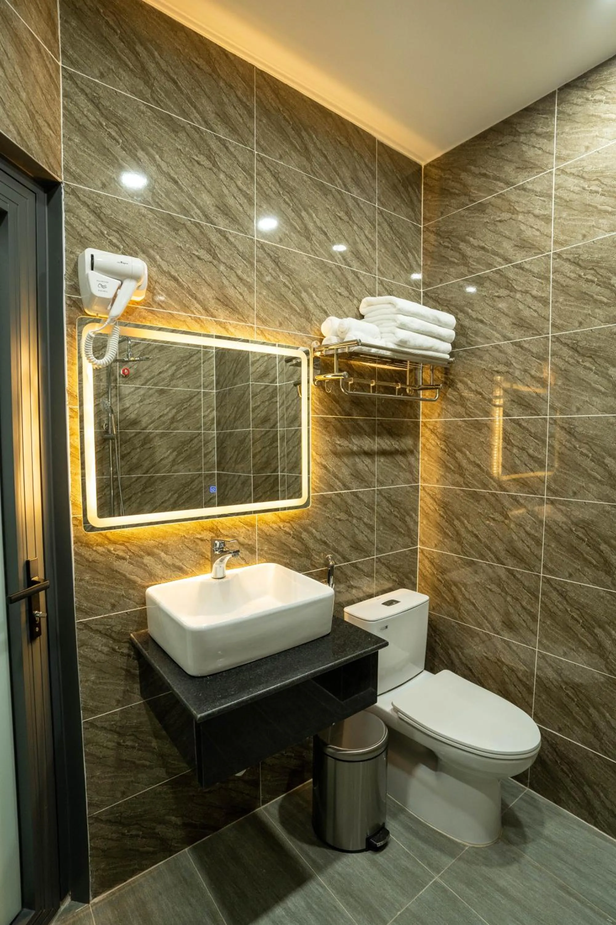 Bathroom in Peony Hotel