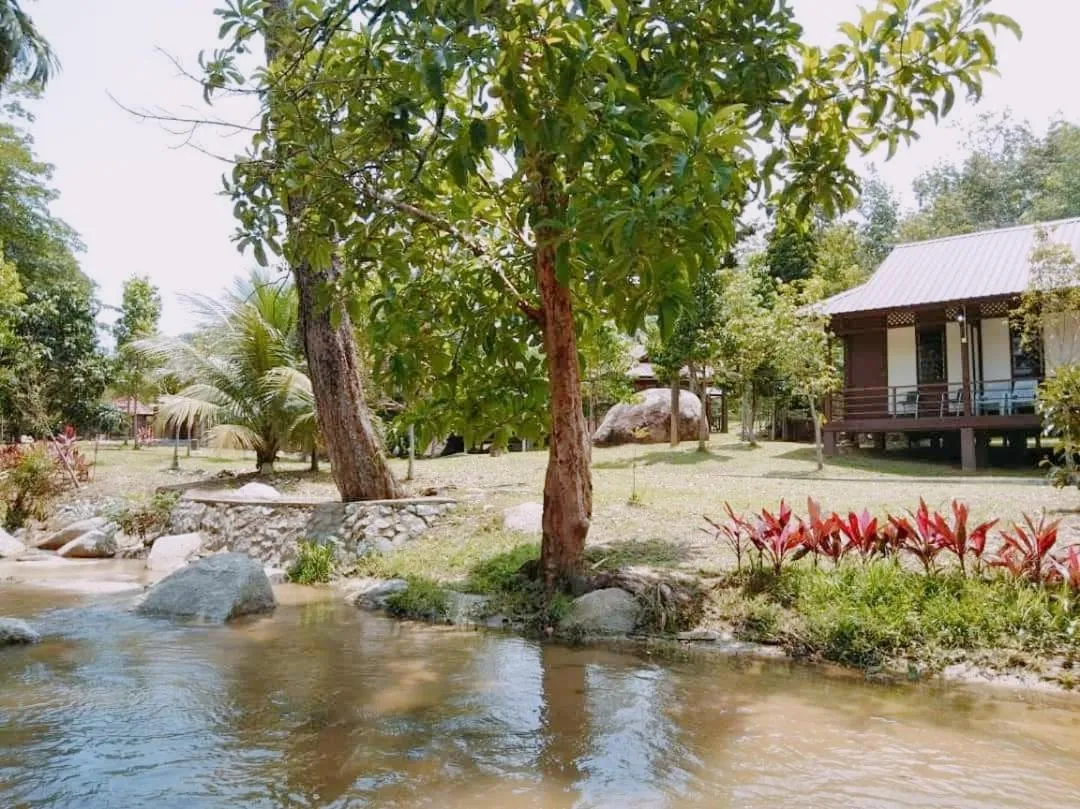 D'Impiana Riverview Chalet # Lenggong