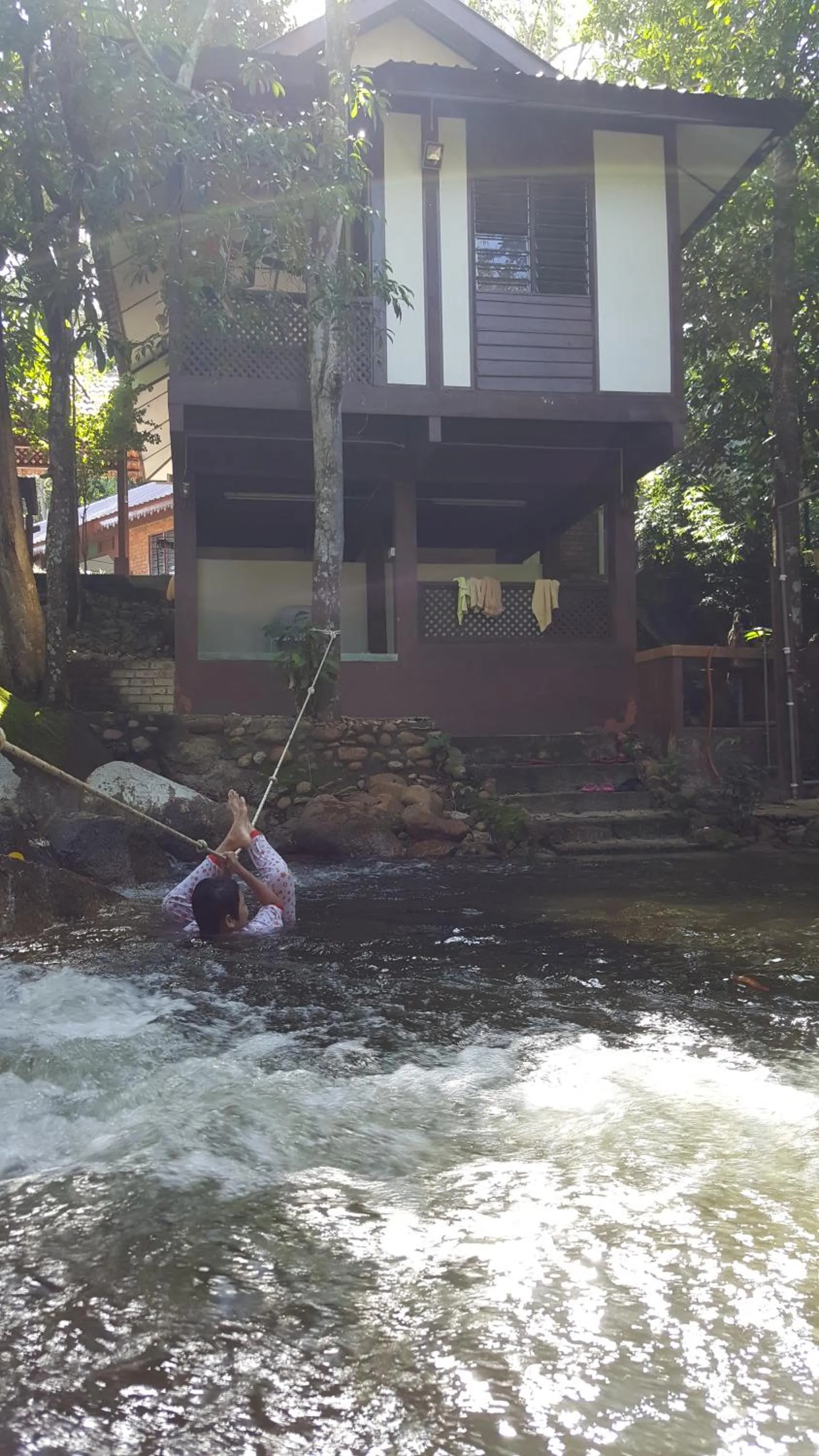 D'Impiana Riverview Chalet # Lenggong