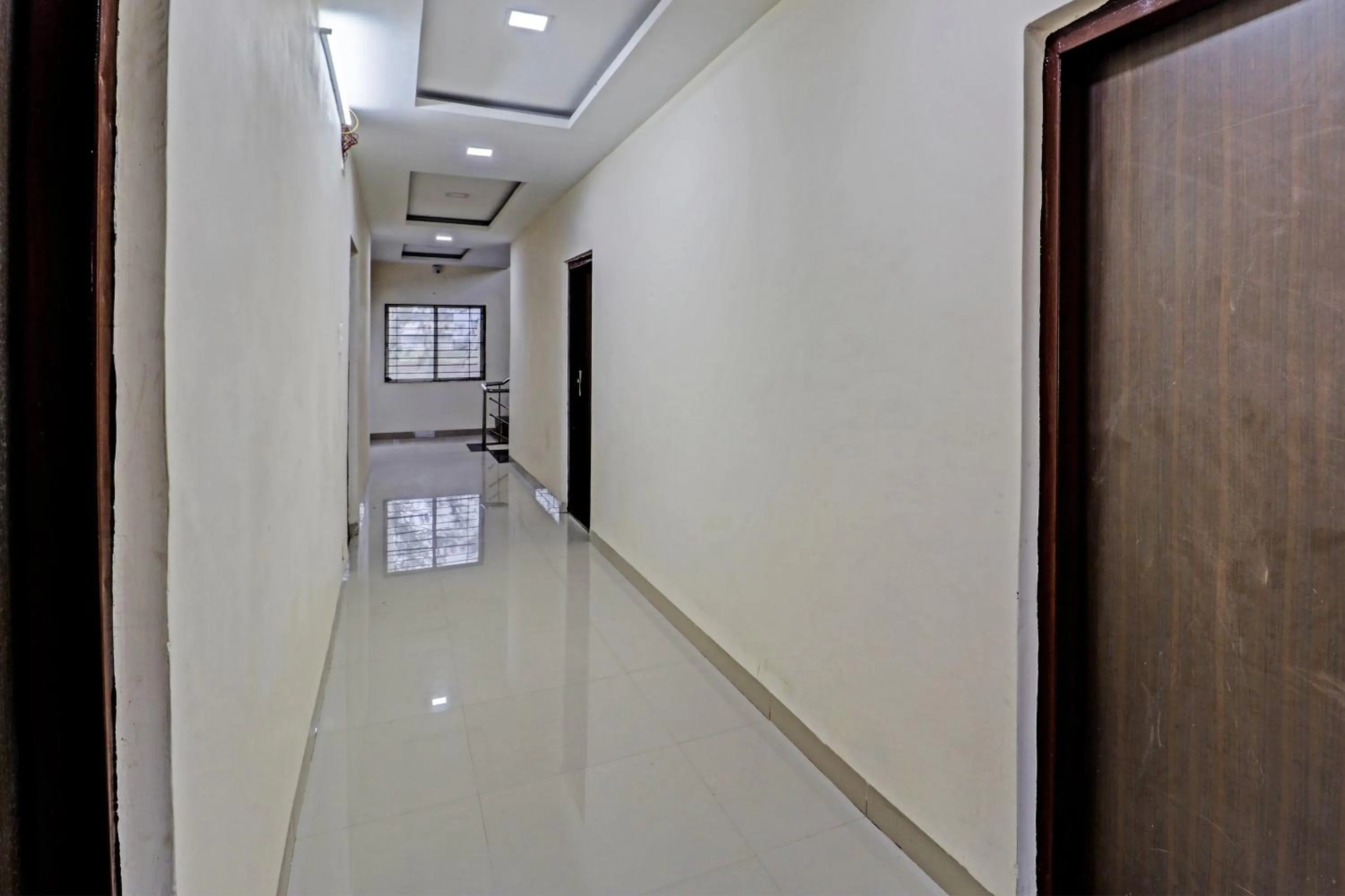 Lobby or reception in HOTEL O MIDWAY TREAT DHAR