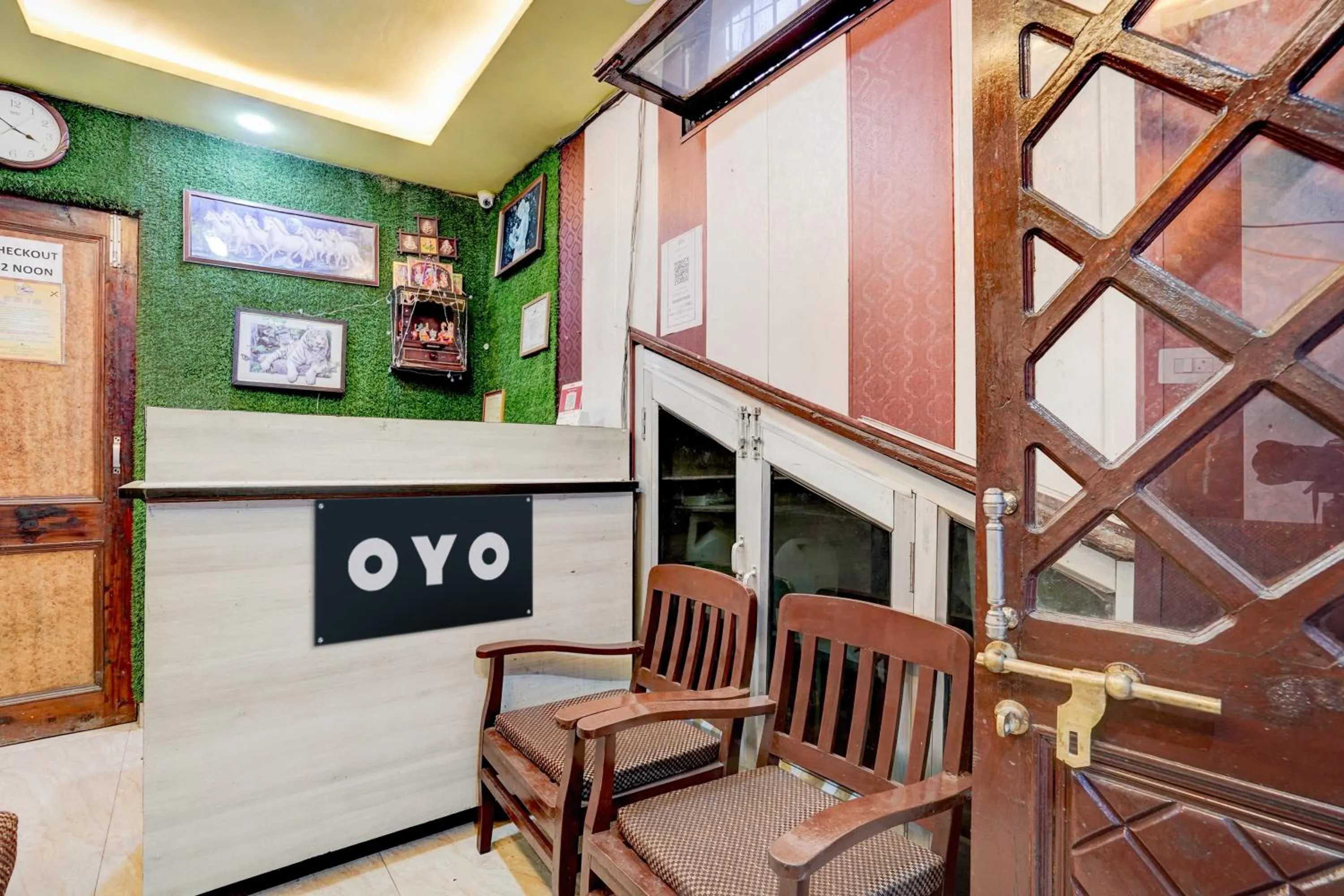 Lobby or reception in Hotel O Basera