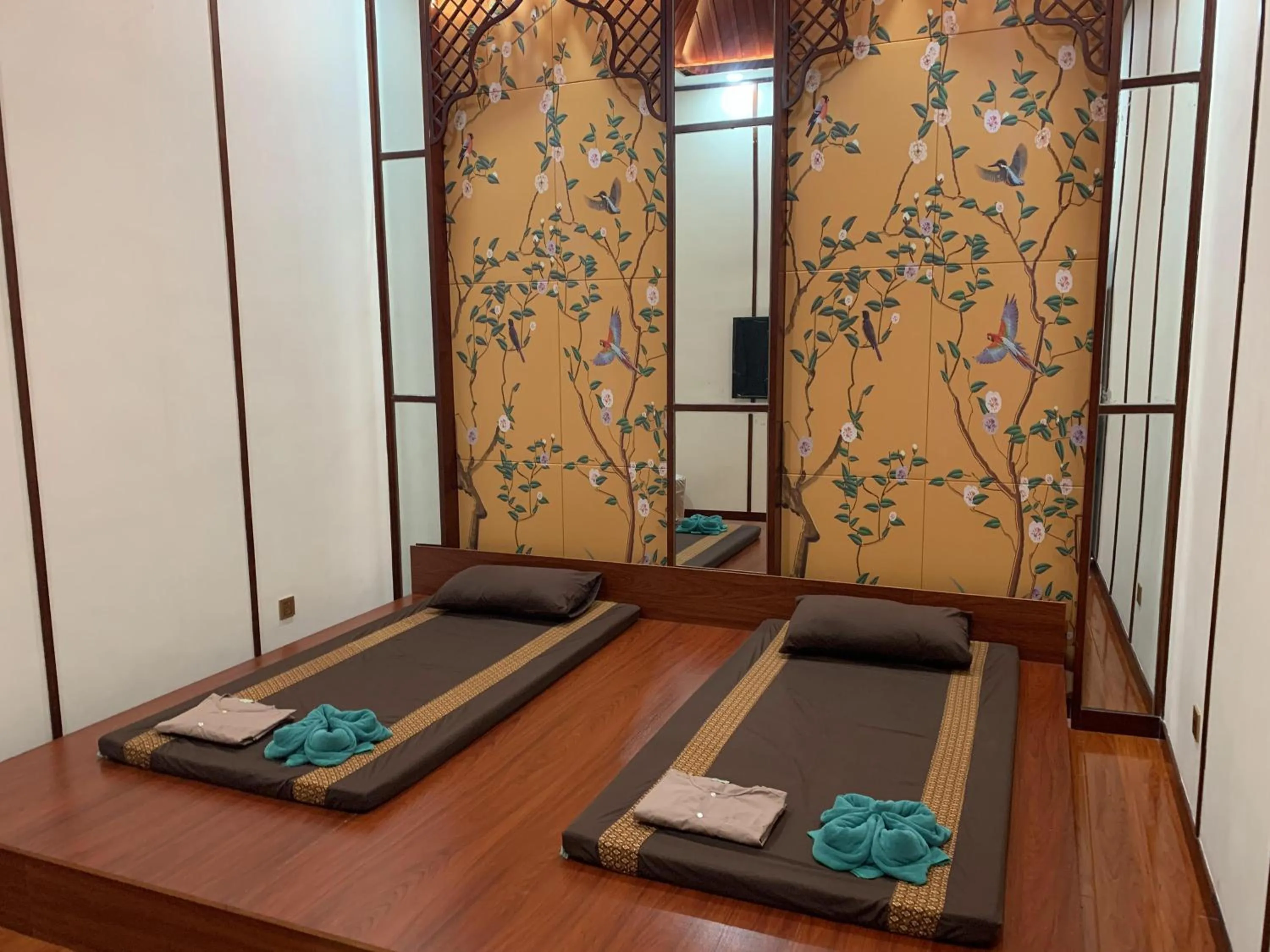 Massage in ST Vegas Hotel