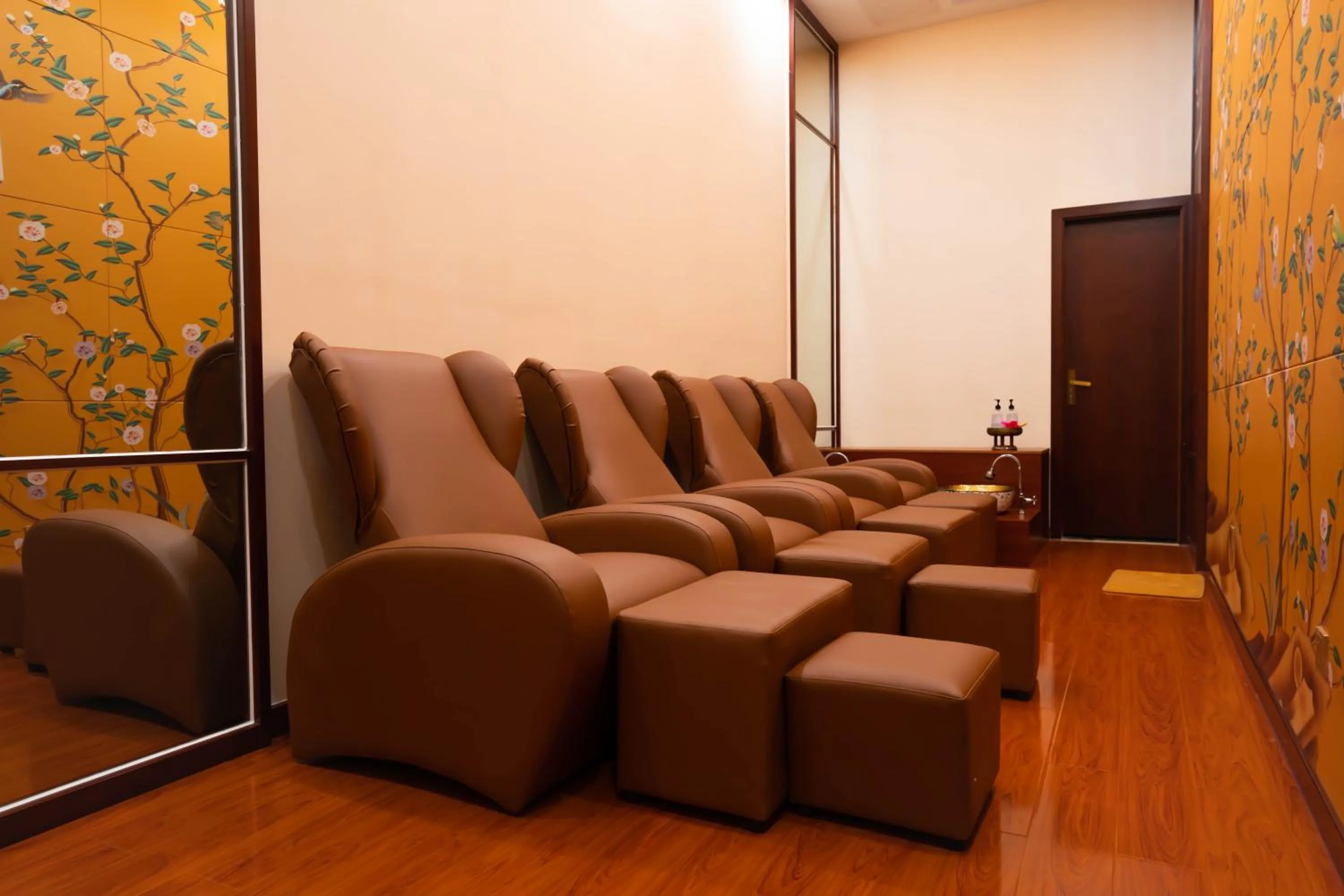 Massage in ST Vegas Hotel