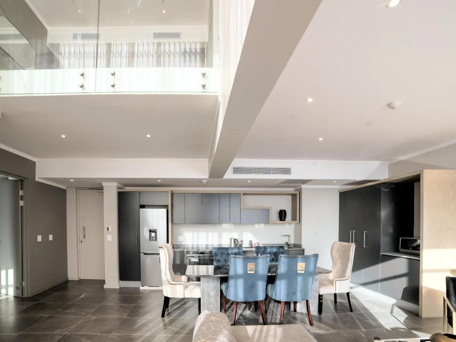 Kitchen or kitchenette in Masingita Towers Hotel and SPA