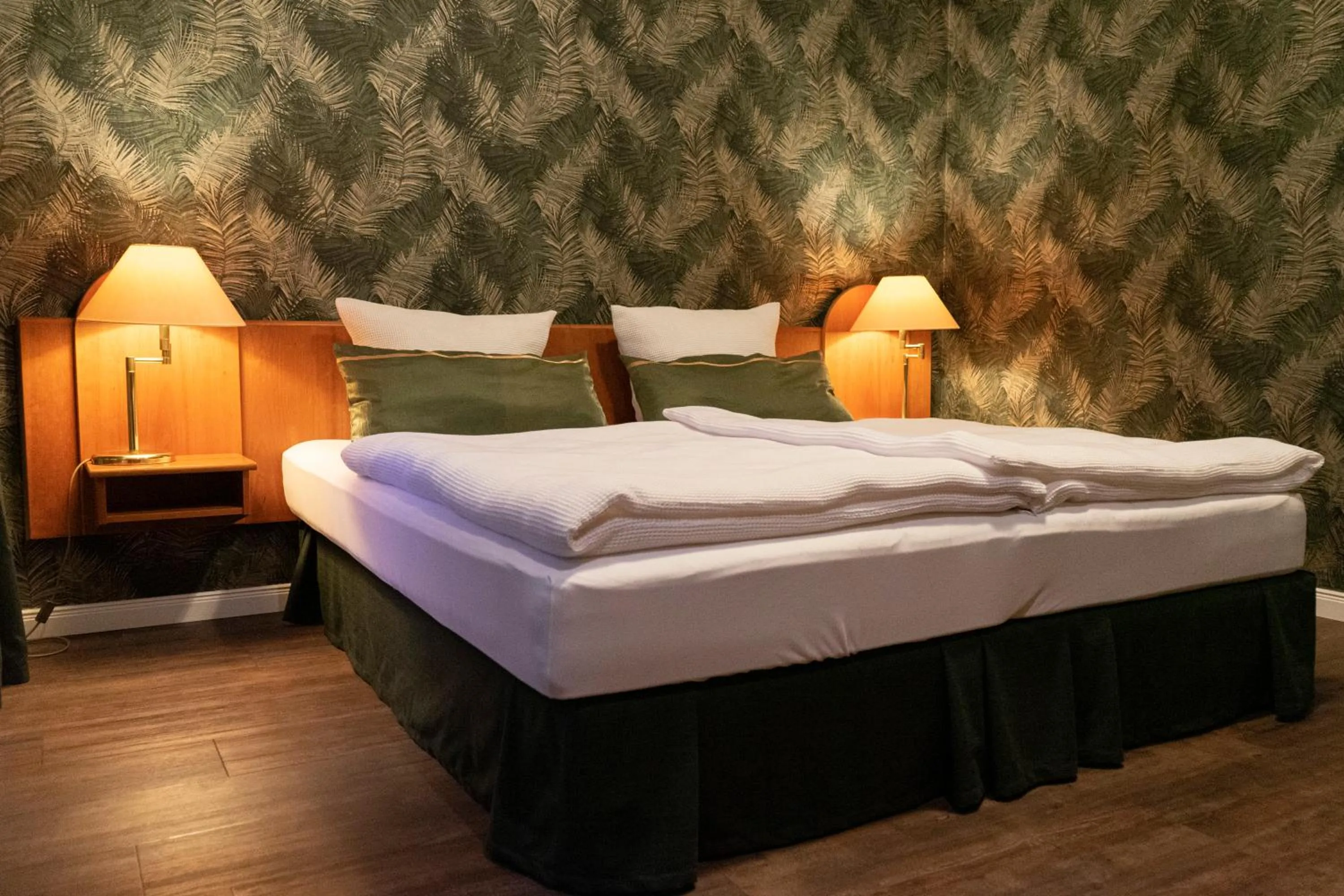 Photo of the whole room, Bed in Rein Klassik Hotel