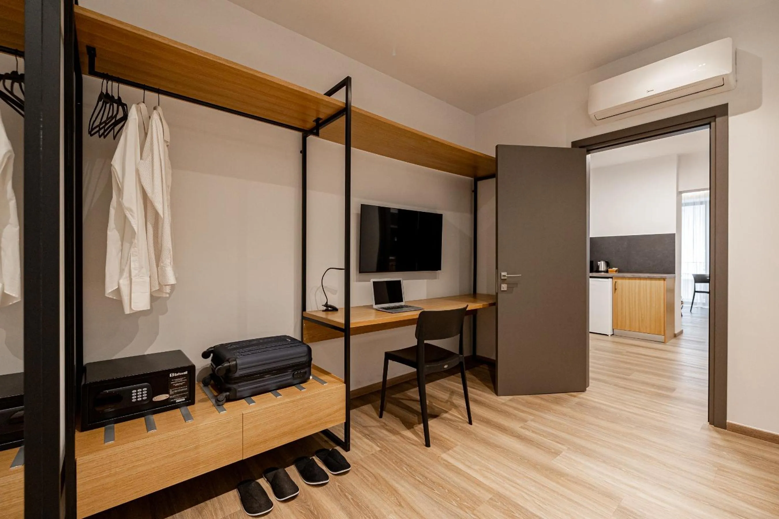 hair dresser in Pnoe Urban Living