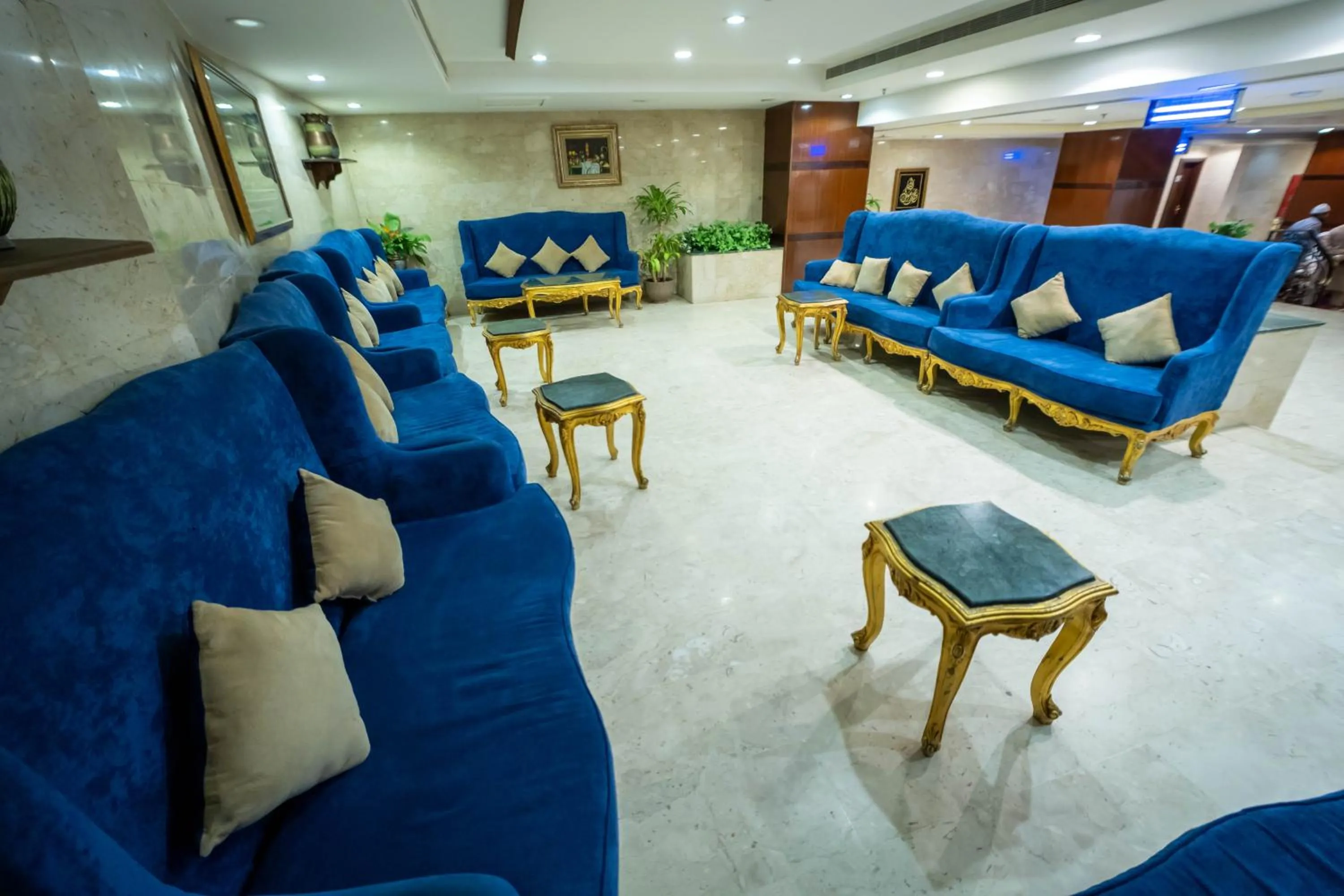 Seating area in Al Barakah Mawaddah Hotel