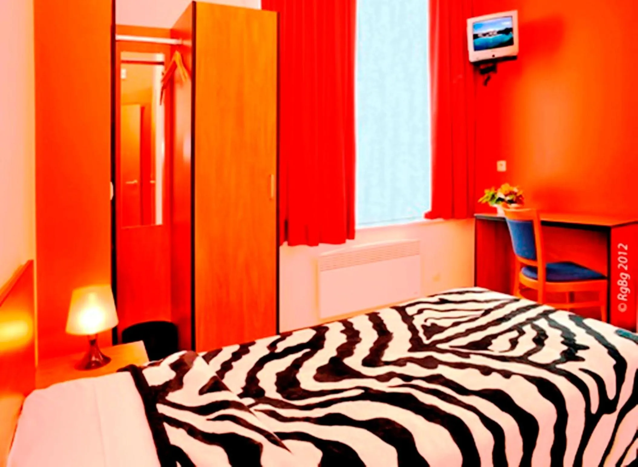 Bedroom, Bed in Hotel The Moon