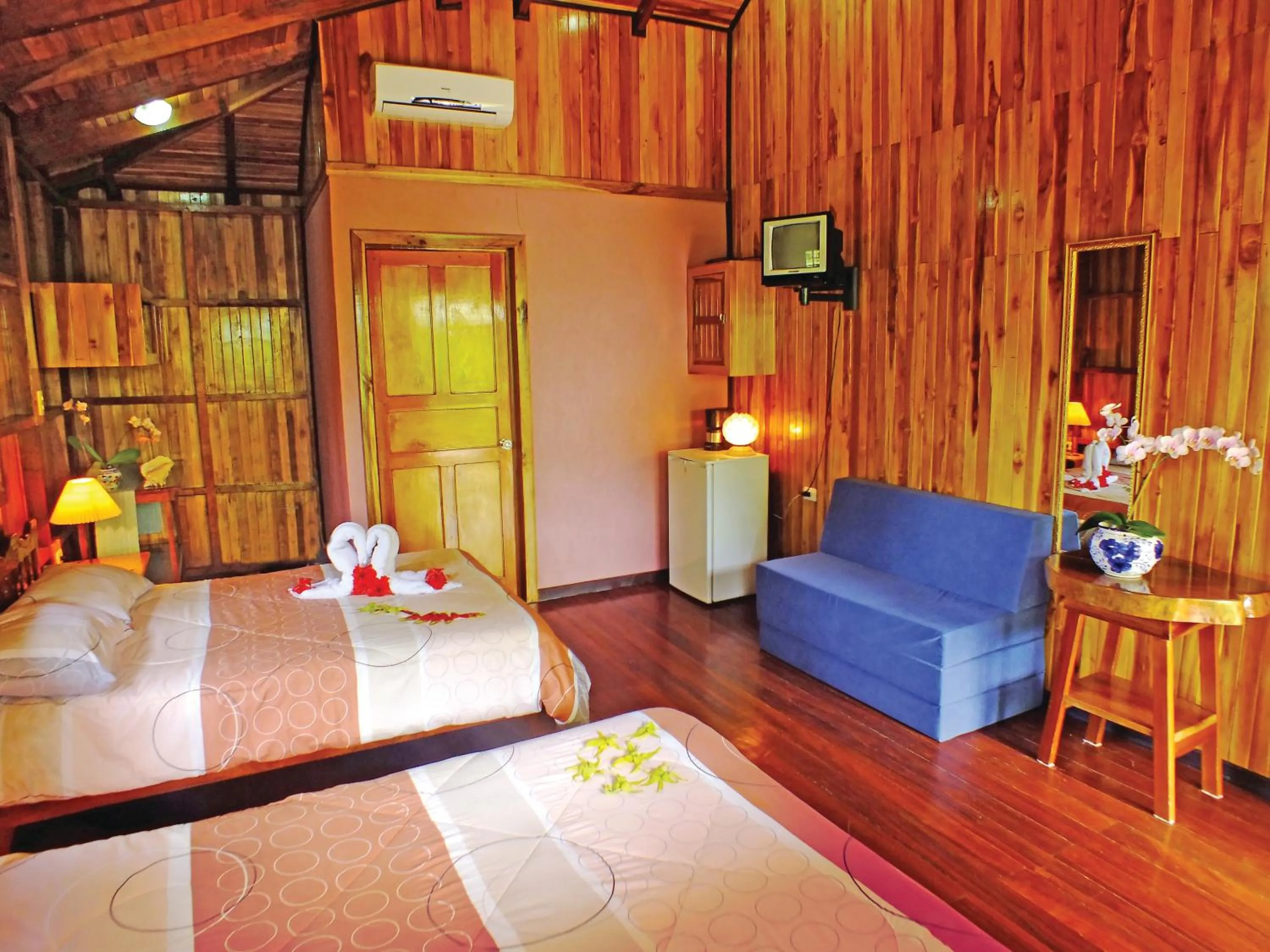 Photo of the whole room, Bed in Ciudad Perdida EcoLodge