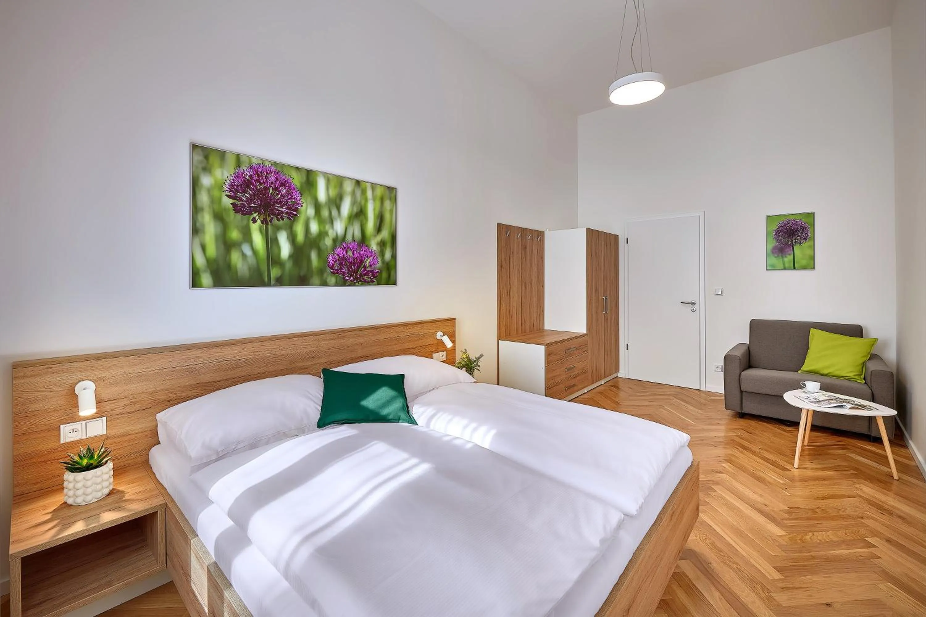 Bed in DownTown Suites Rubesova