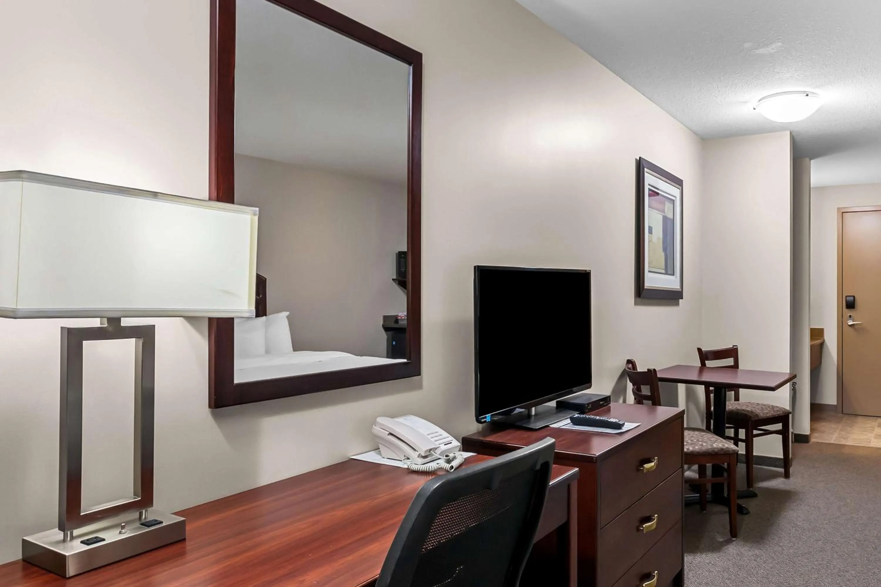 Bedroom in SureStay Hotel by Best Western Bassano