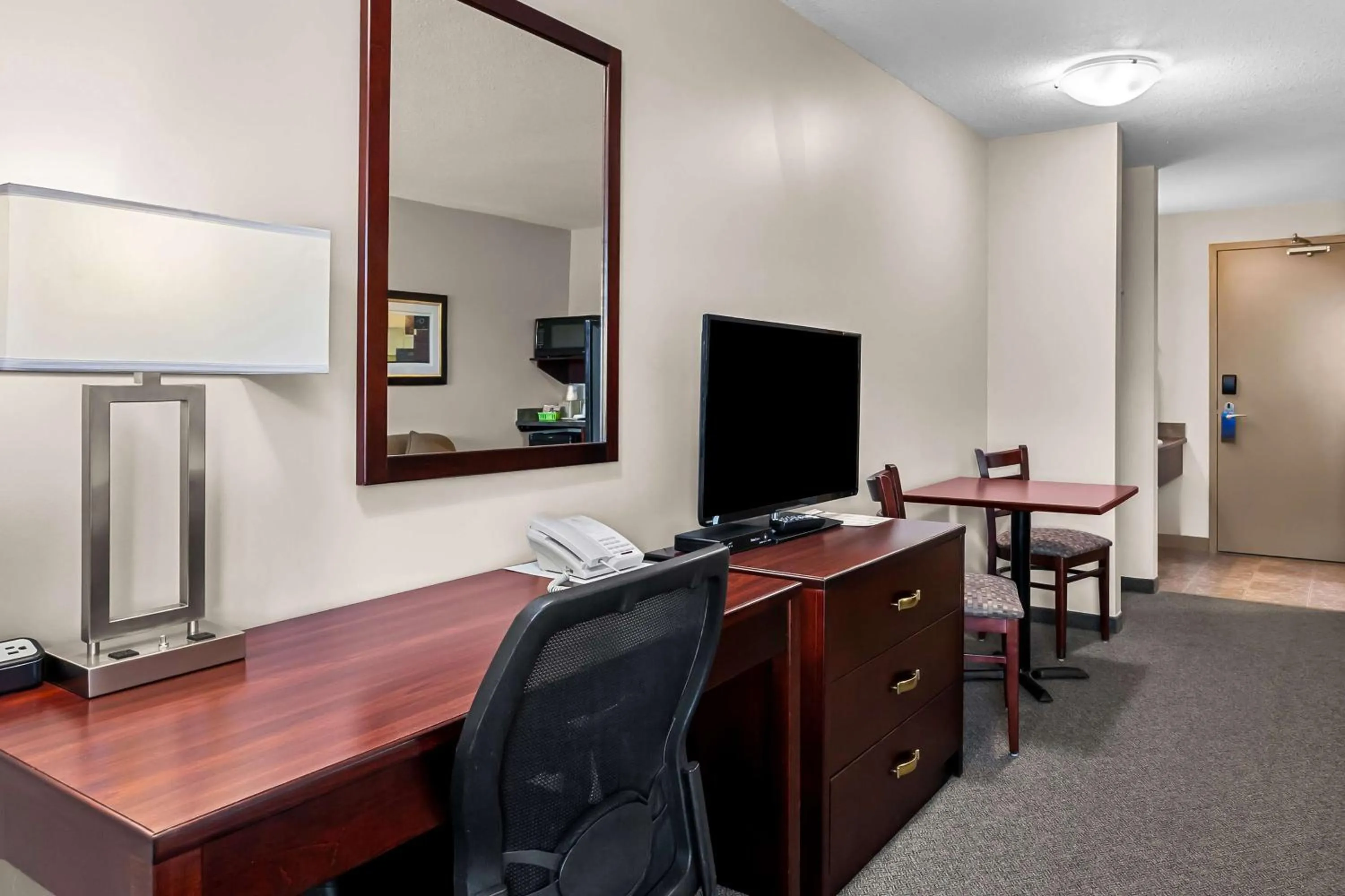 Bedroom in SureStay Hotel by Best Western Bassano