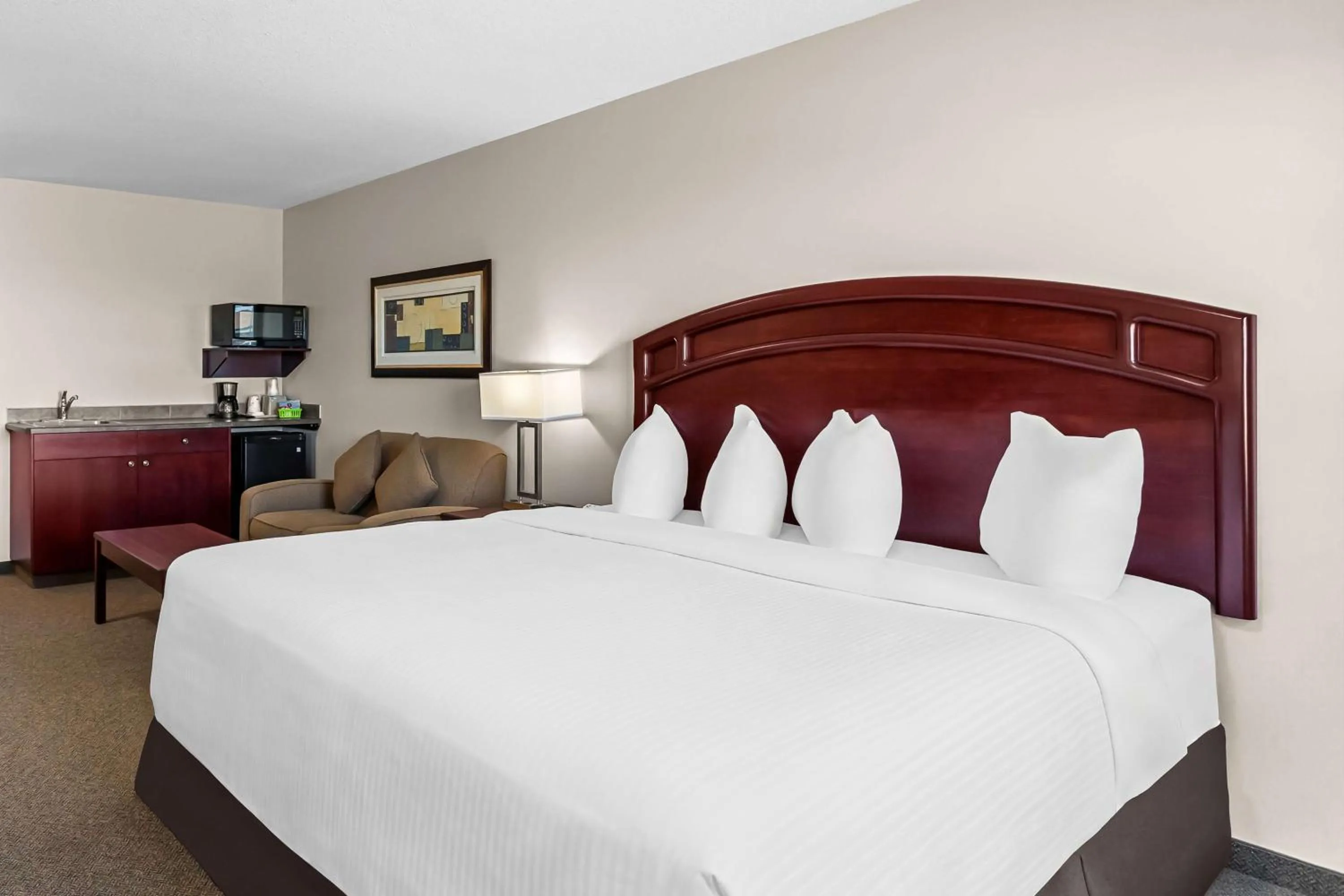 Bedroom, Bed in SureStay Hotel by Best Western Bassano