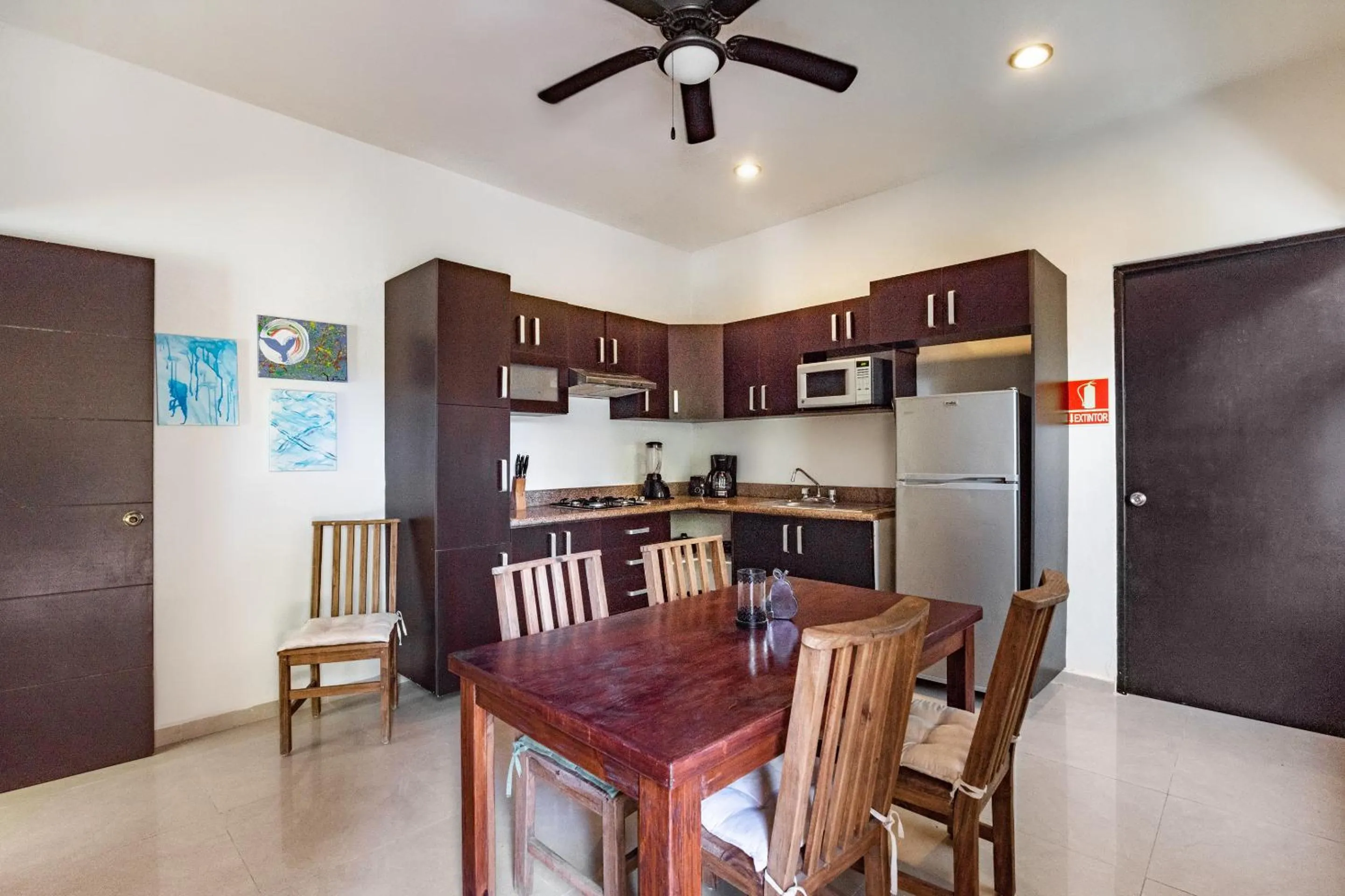 Kitchen or kitchenette in Villas Akalan