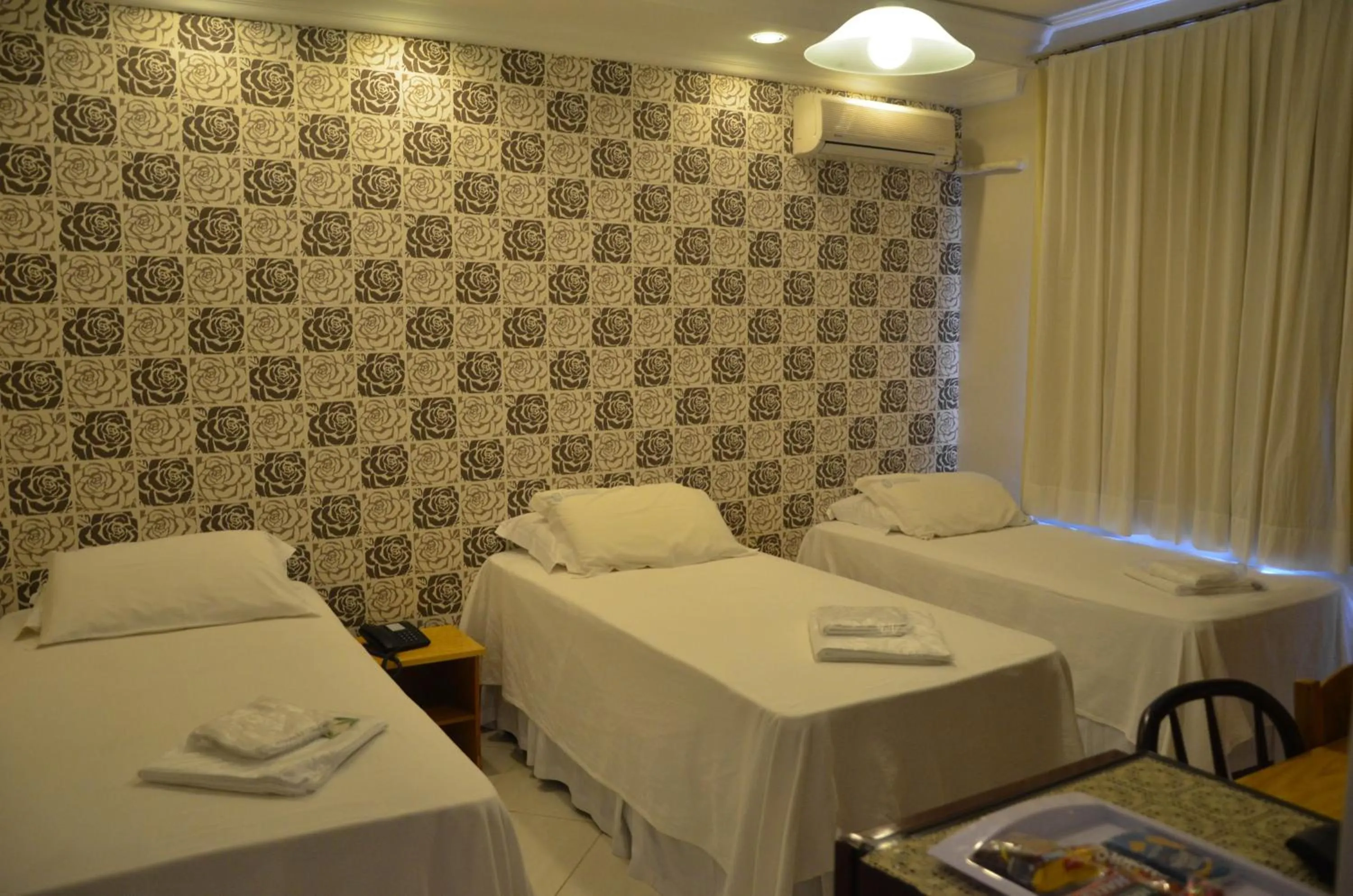 Bed in Germanias Blumen Hotel