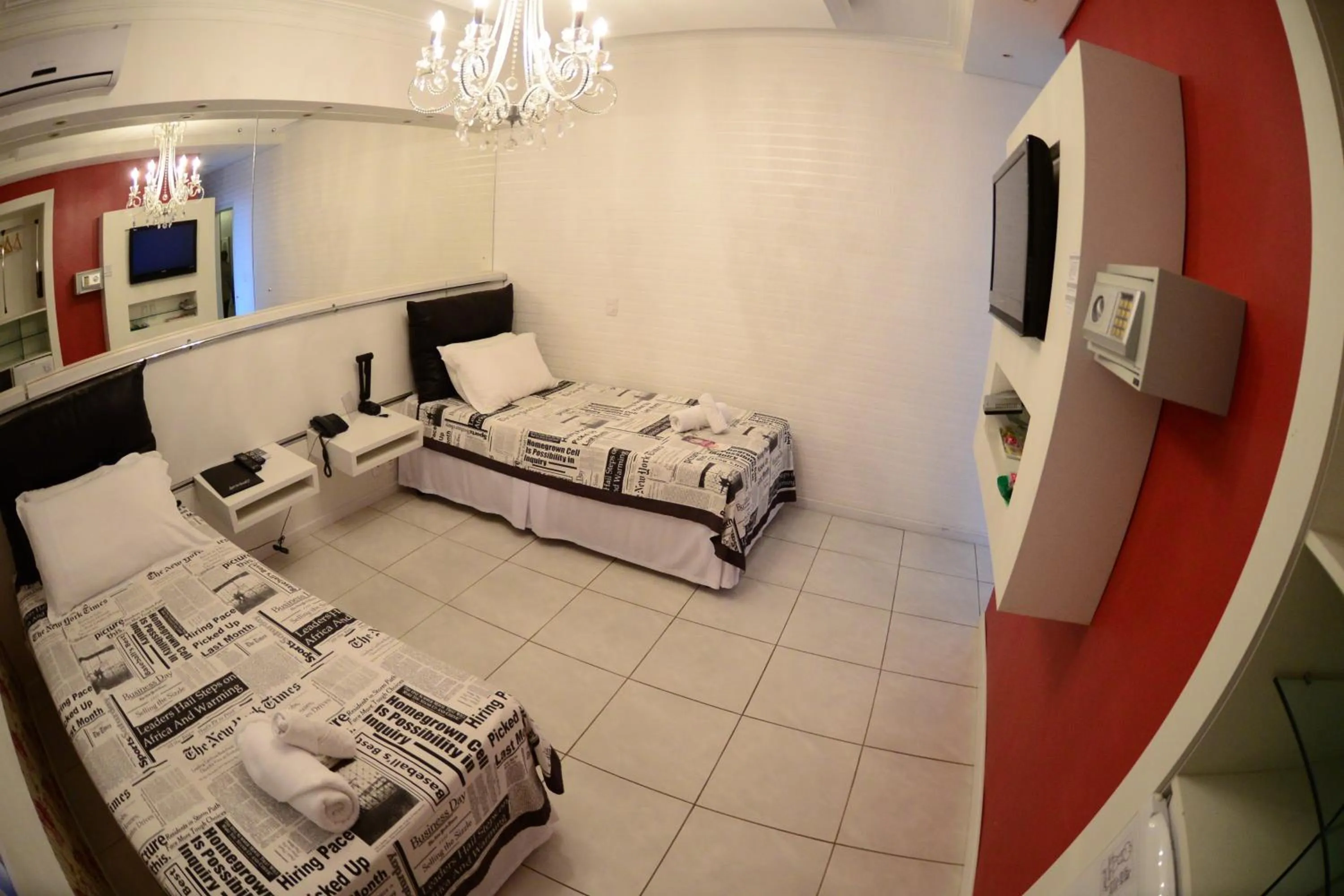 Photo of the whole room, Bed in Germanias Blumen Hotel