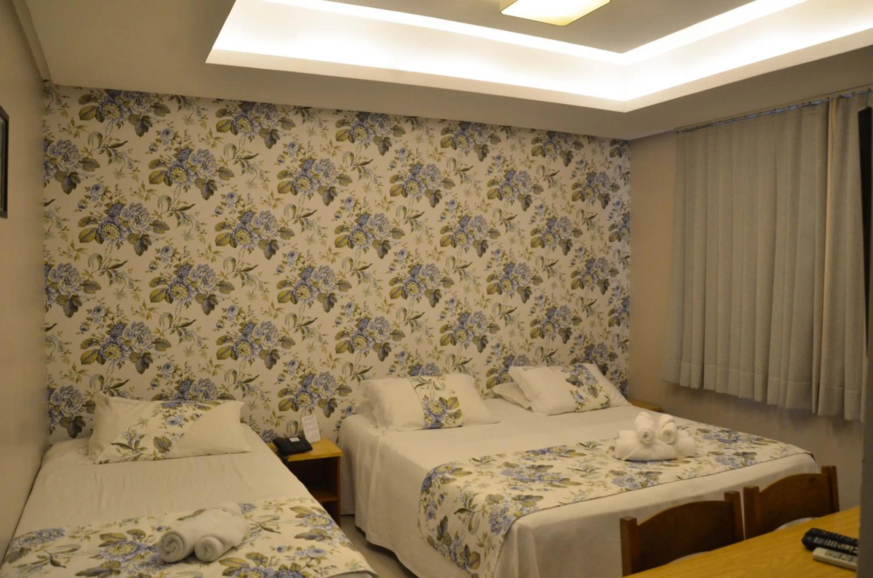 Bed in Germanias Blumen Hotel