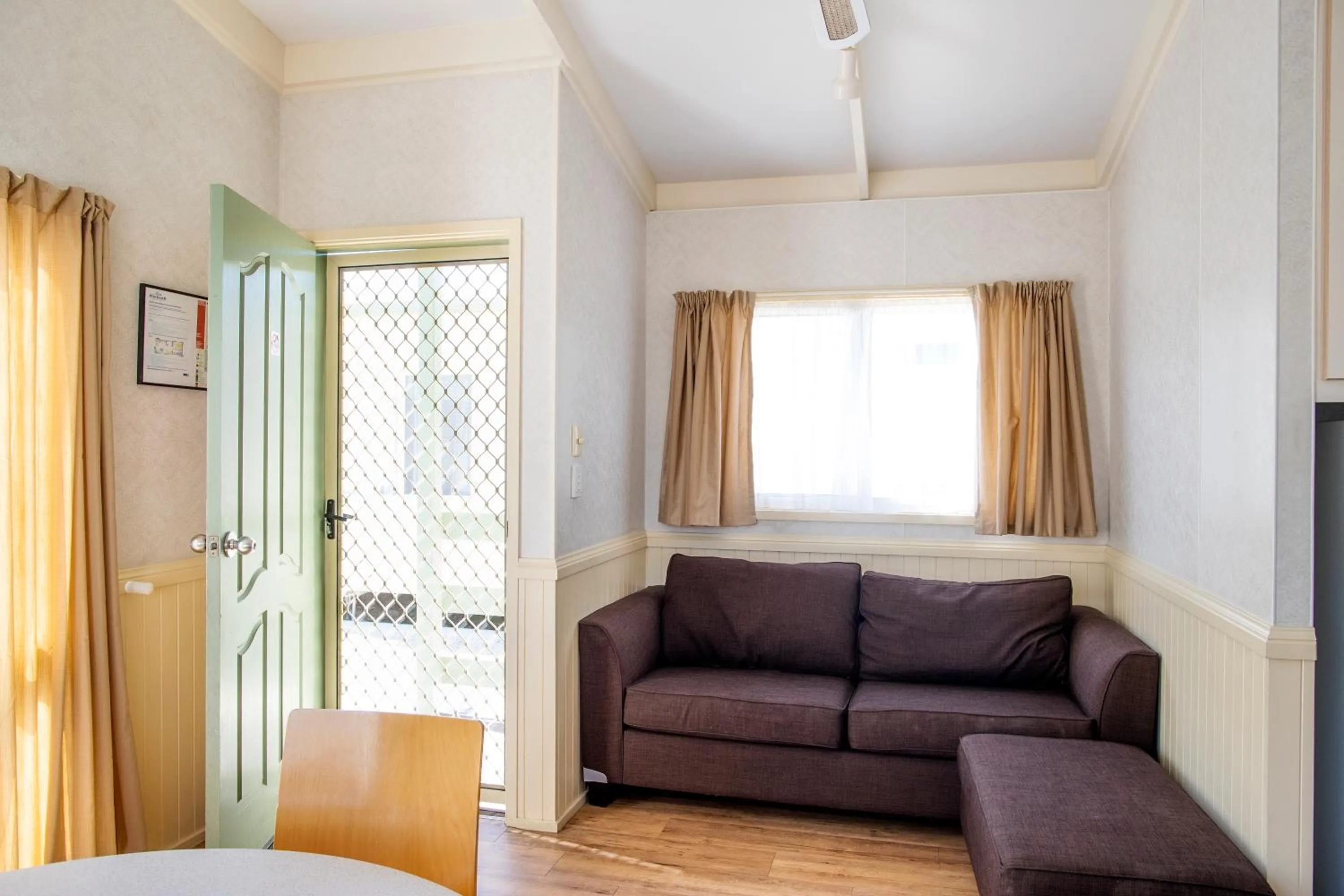 Living room, Bed in BIG4 Ingenia Holidays Inverloch