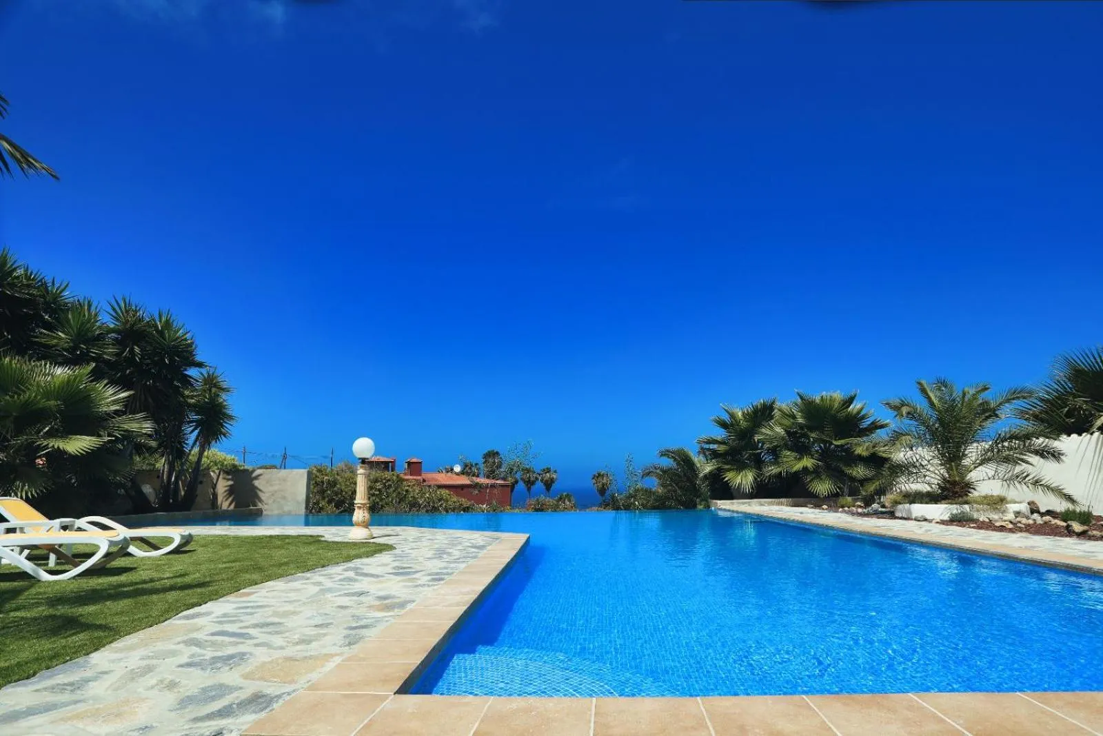 Pool view in Finca Vino Tinto 1