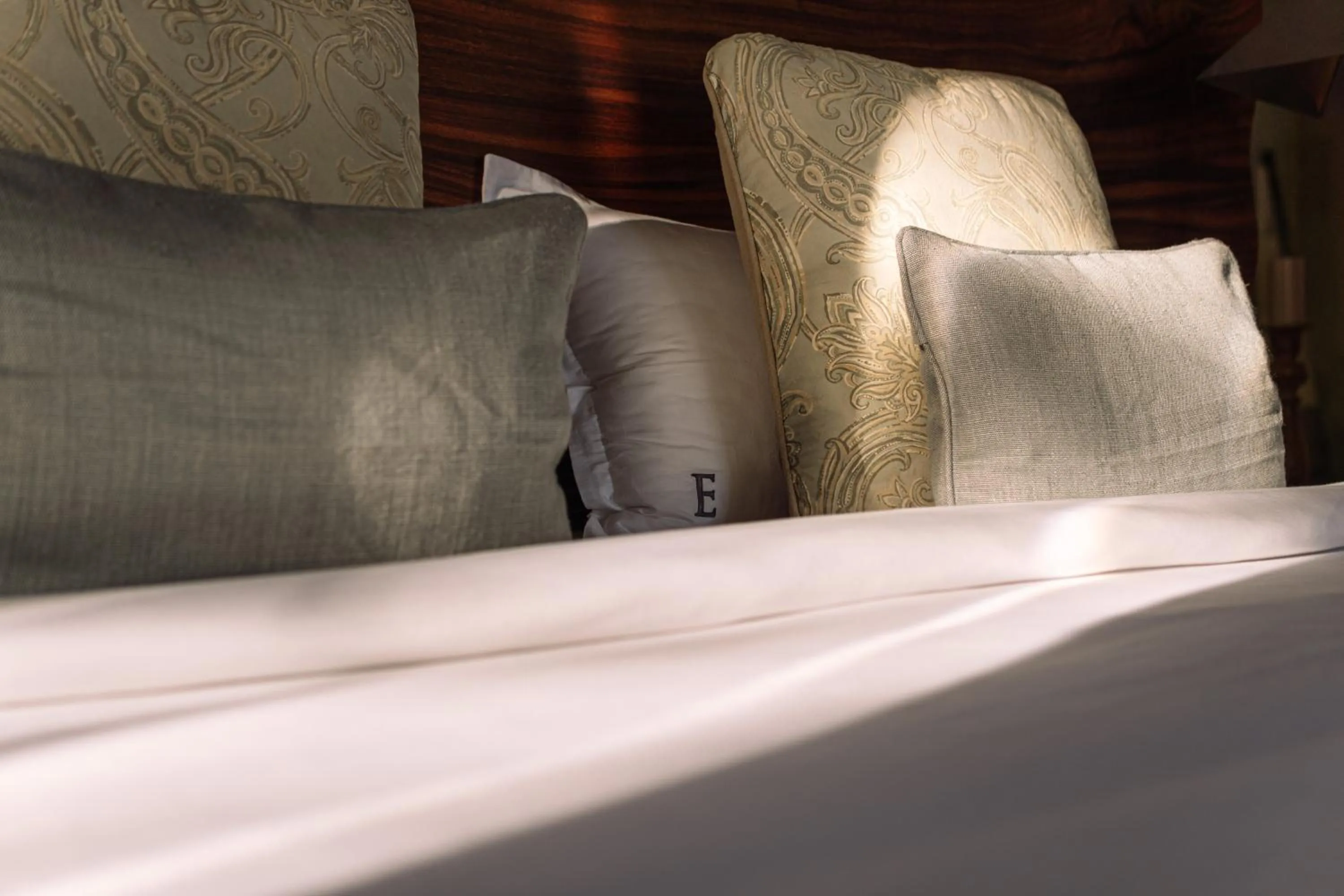 Bed in Eraeliya Villas & Gardens