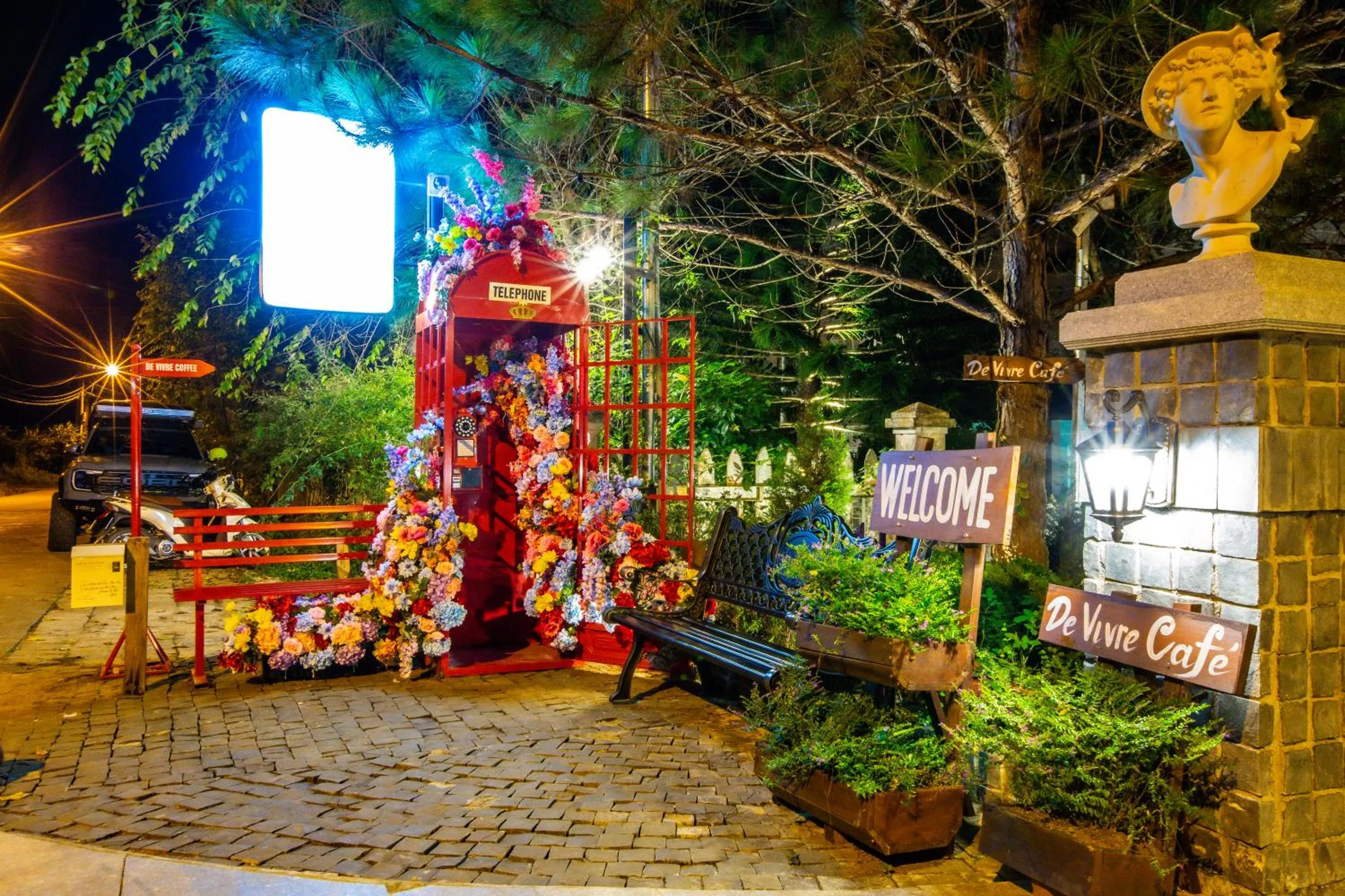 Decorative detail in De Vivre Homestay Măng Đen