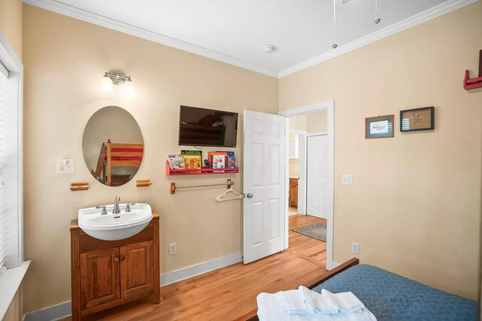 Bed in 694 Bonito Rd-Sandy Palms