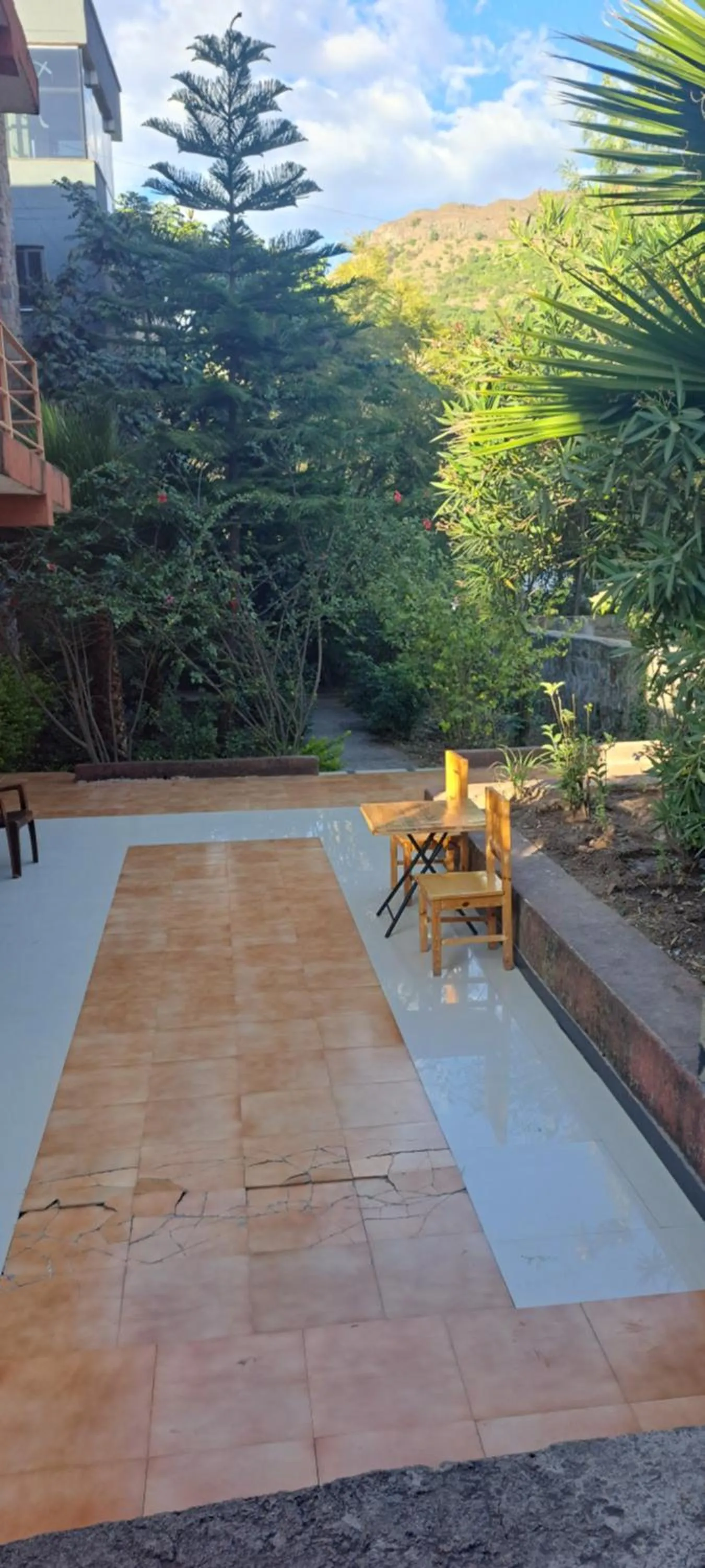 Patio in Zan-Seyoum Hotel - Lalibela