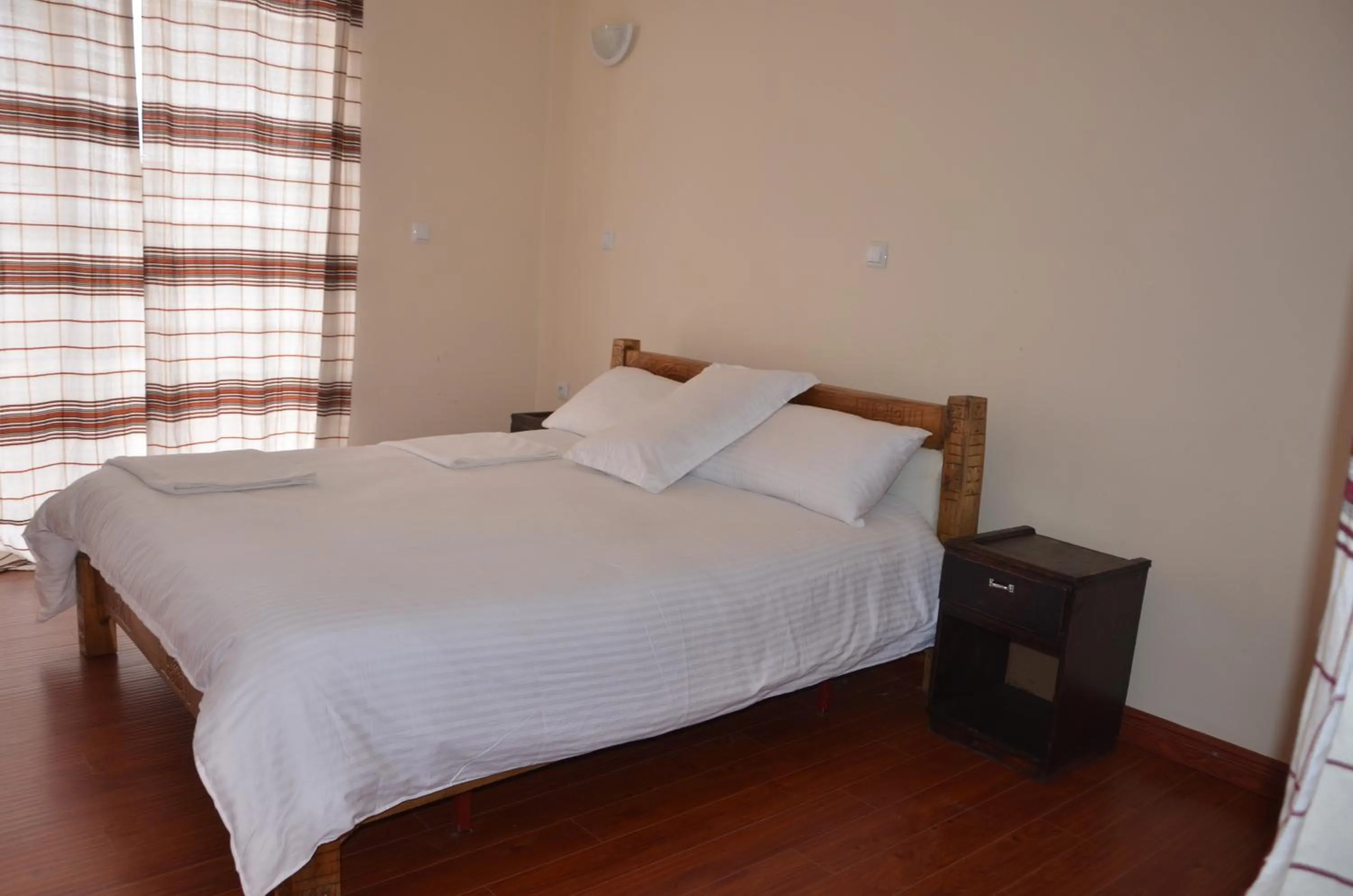 Bedroom, Bed in Zan-Seyoum Hotel - Lalibela