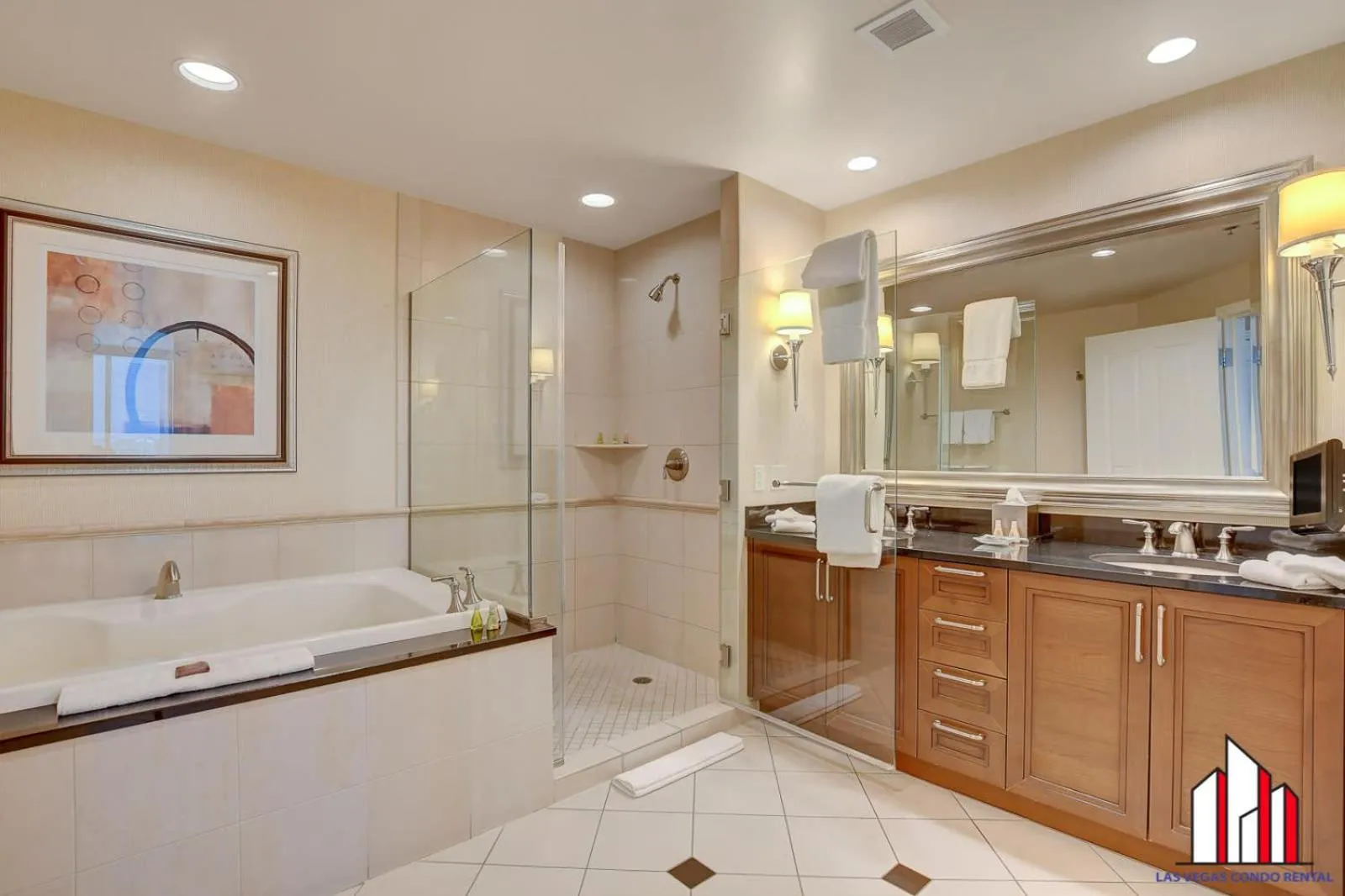 Signature 2Br3Ba F1 View Balcony Ste 34-819 and 21