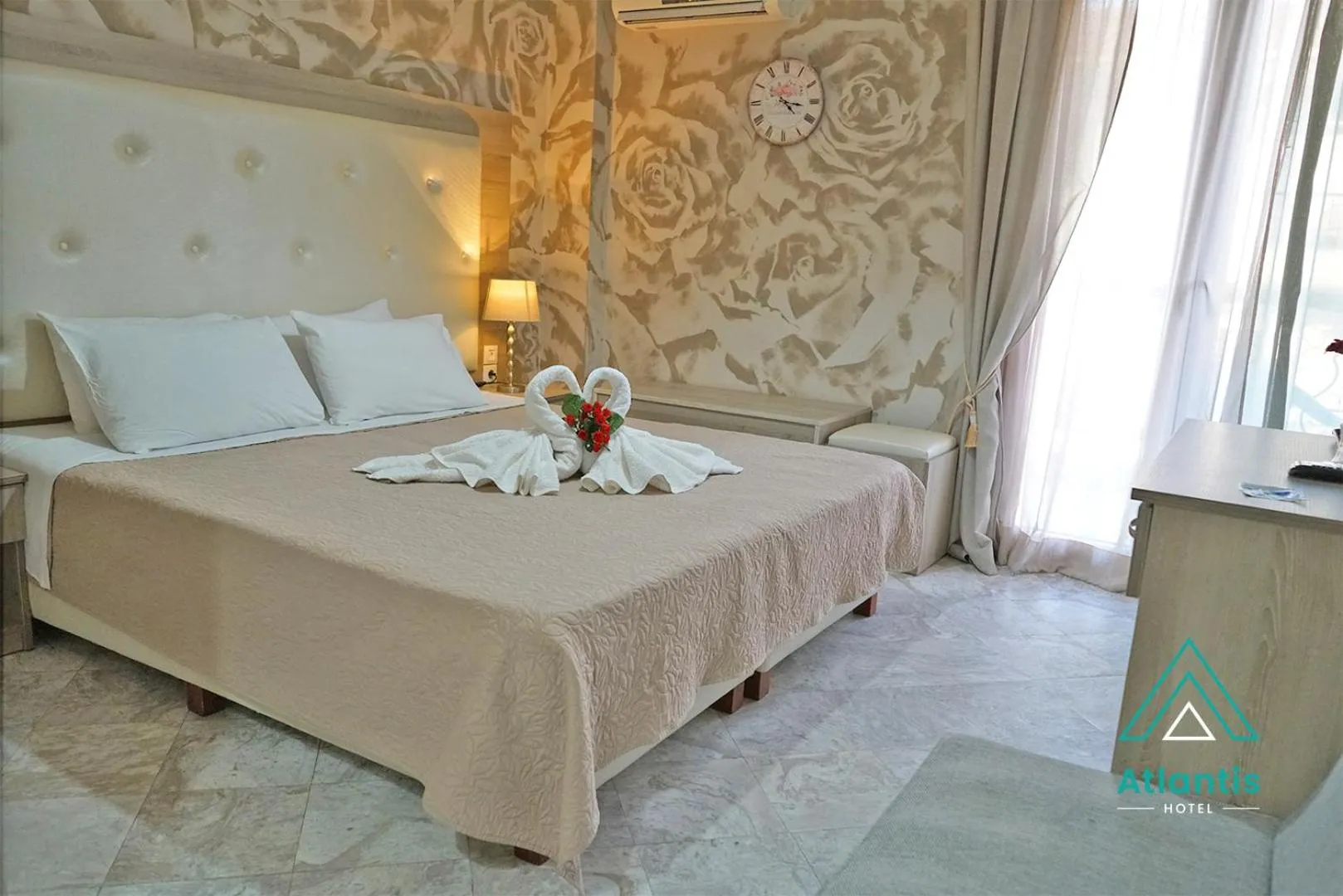 bunk bed, Bed in Hotel Atlantis