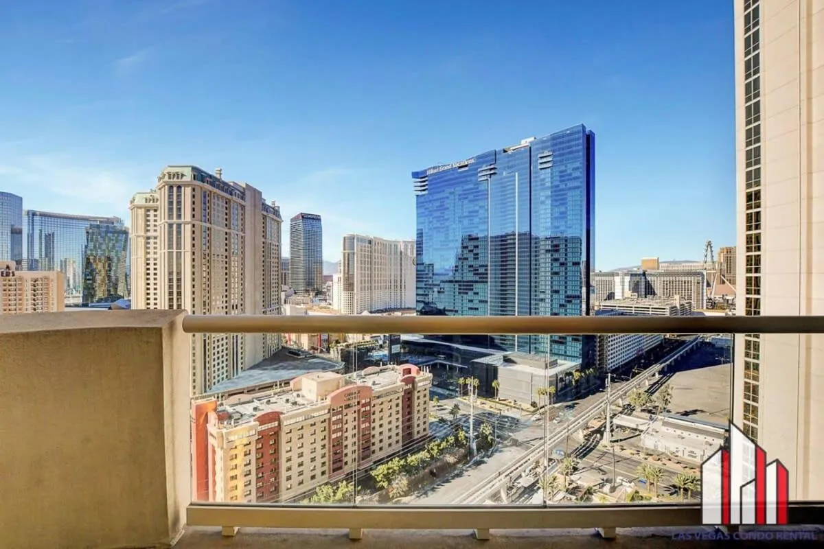 Signature 2Br3Ba F1 View Balcony Ste 21-701 and 03