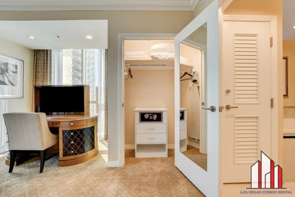 Signature 2Br3Ba balcony combo units 16-702 and 04