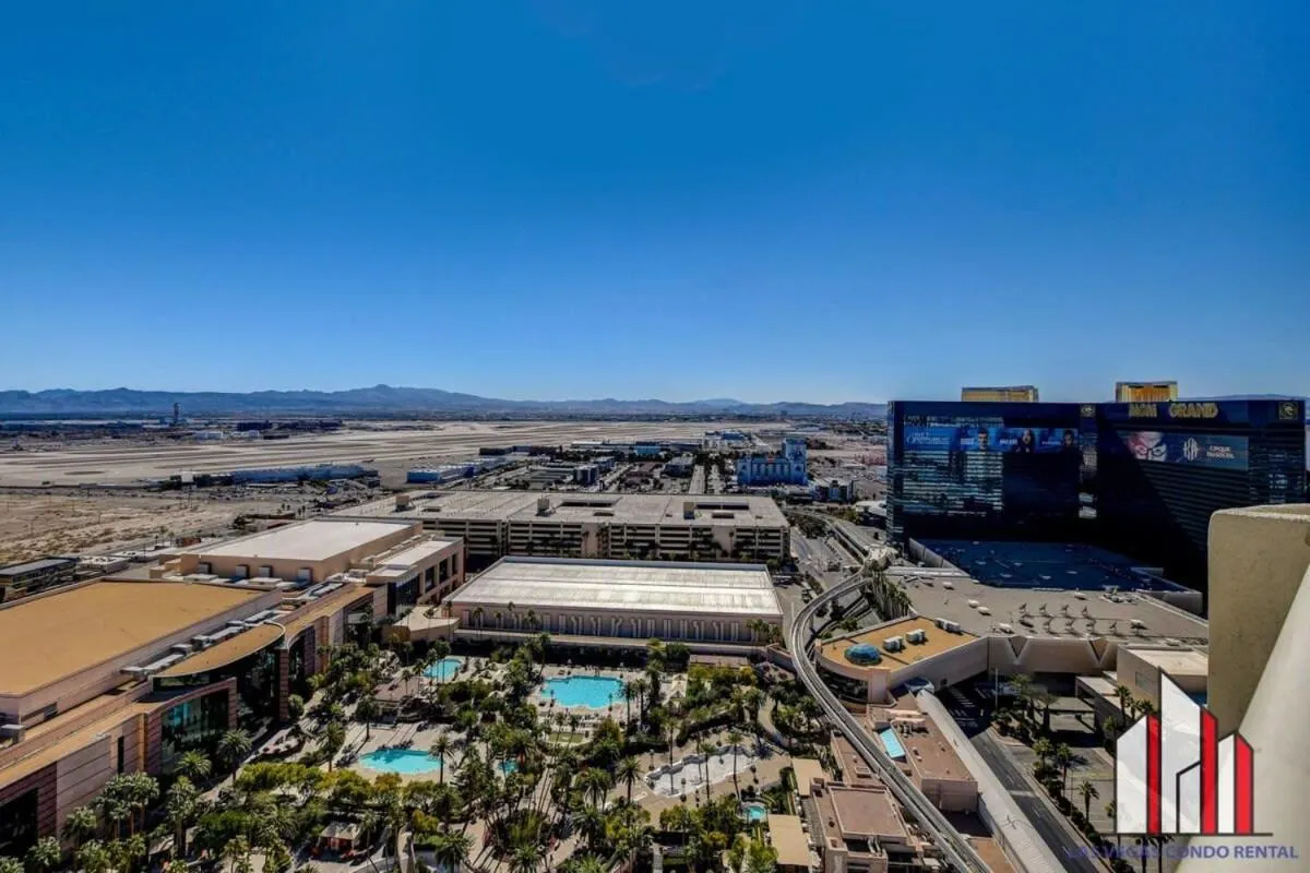 Signature 2Br3Ba balcony combo units 16-702 and 04