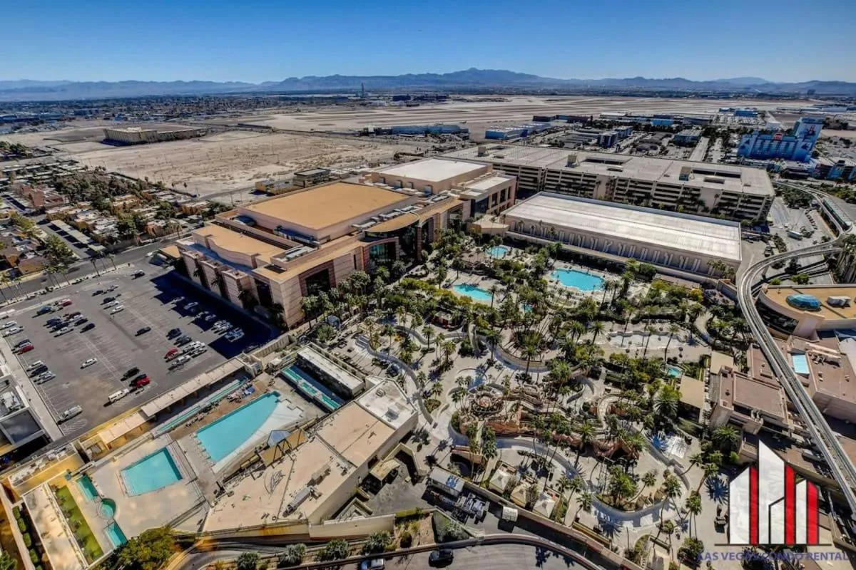 Signature 2Br3Ba balcony combo units 16-702 and 04