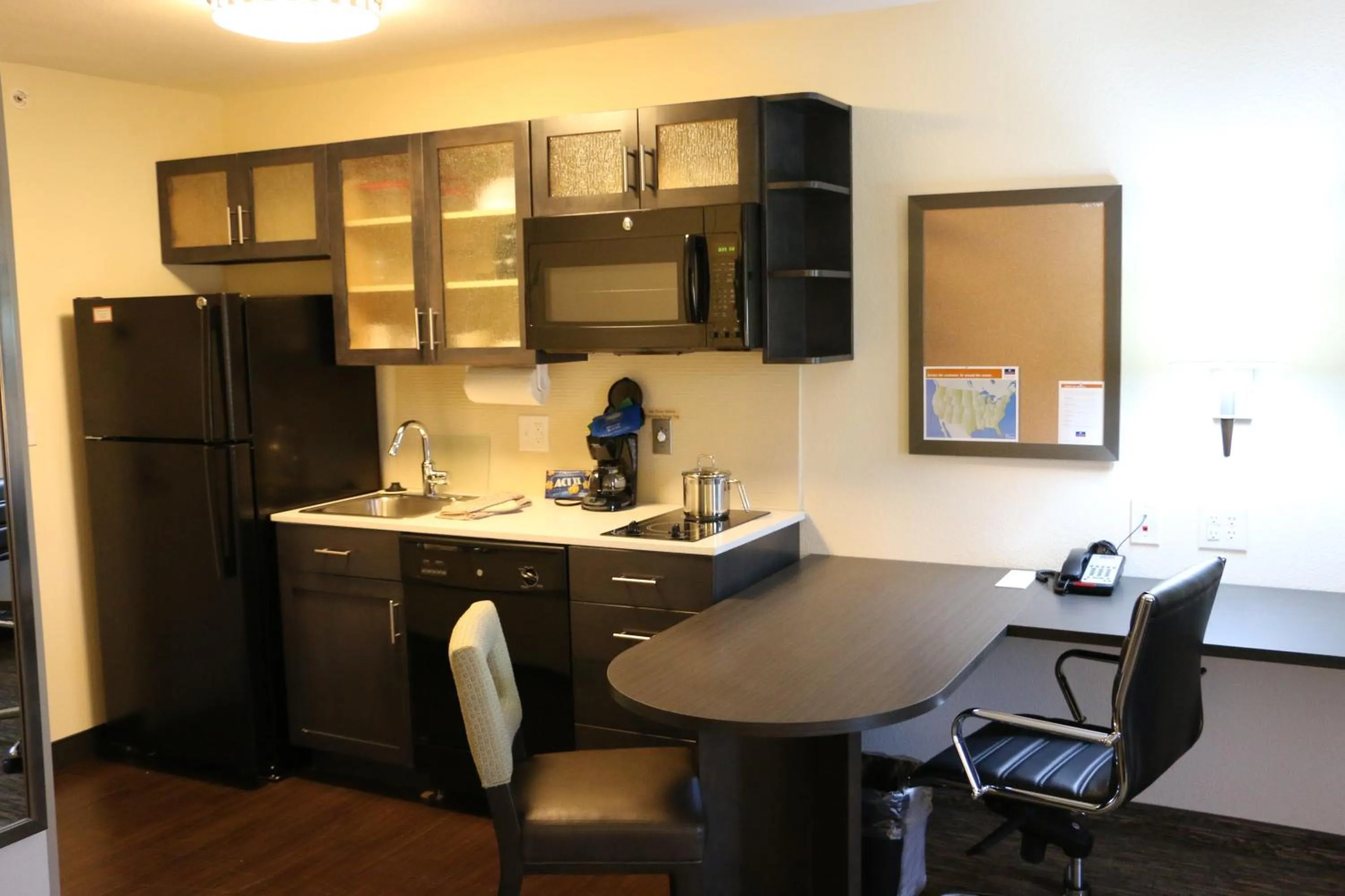 Kitchen or kitchenette in Candlewood Suites Bloomington by IHG