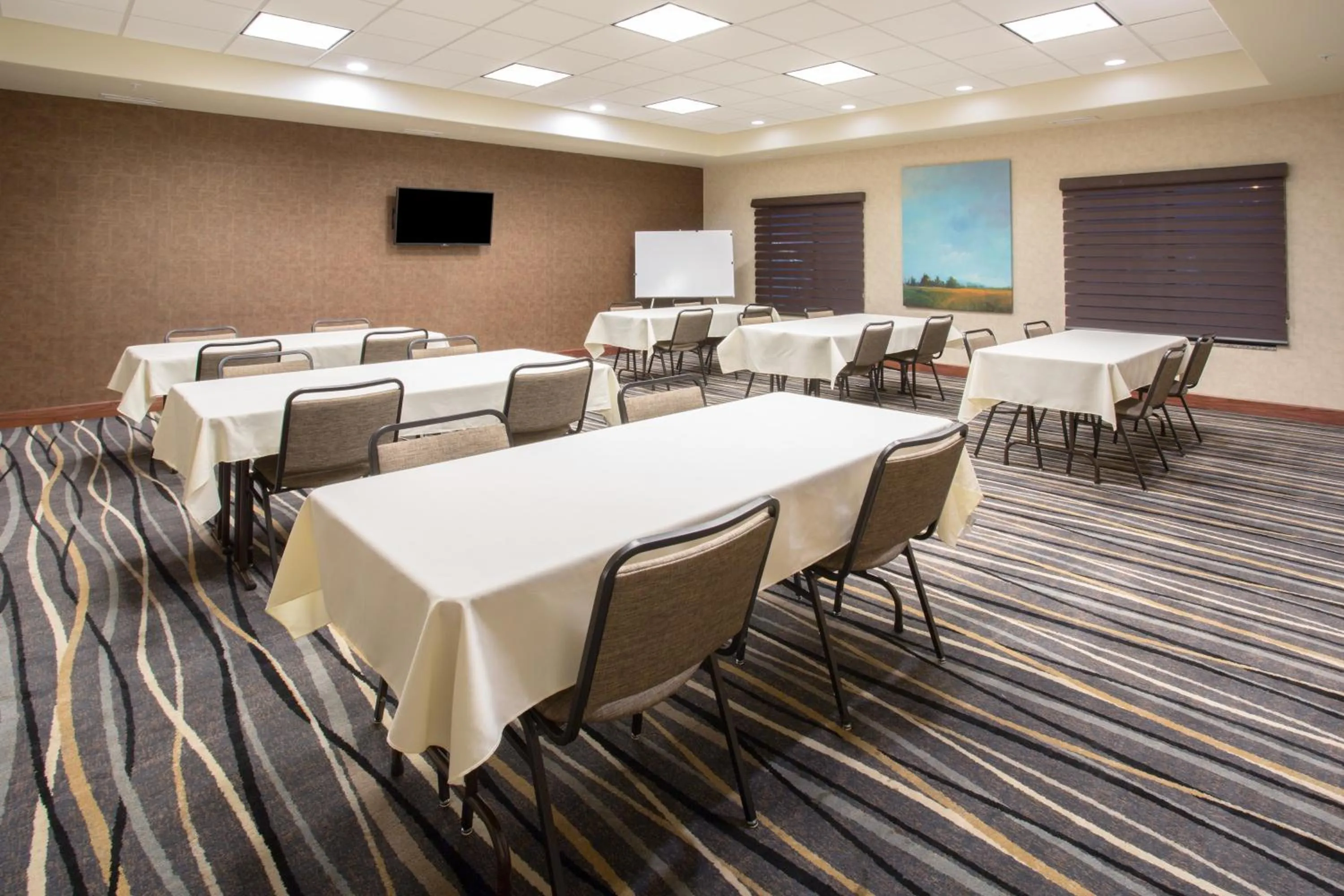 Meeting/conference room in Holiday Inn Express & Suites Glendive by IHG