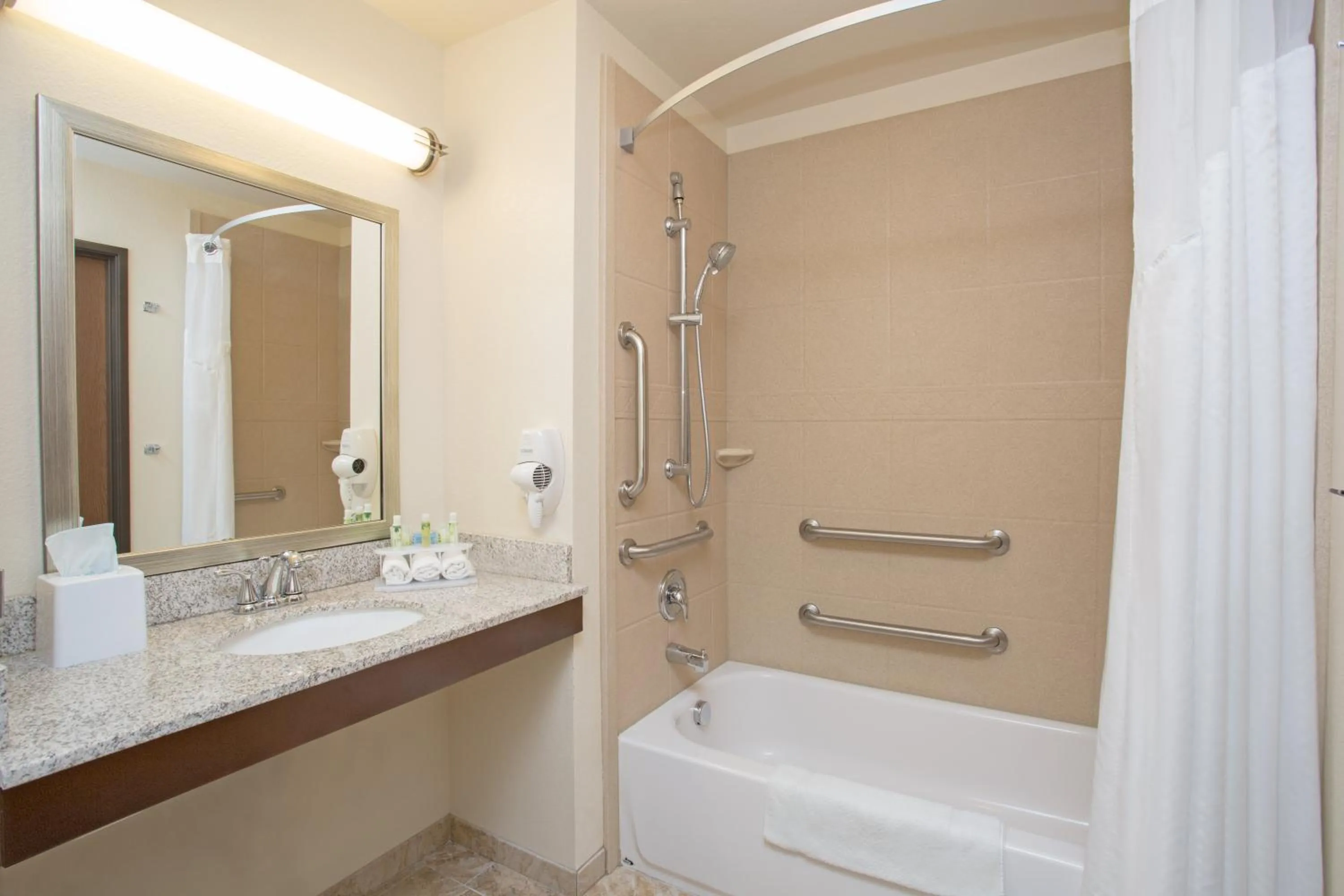 Bathroom in Holiday Inn Express & Suites Glendive by IHG