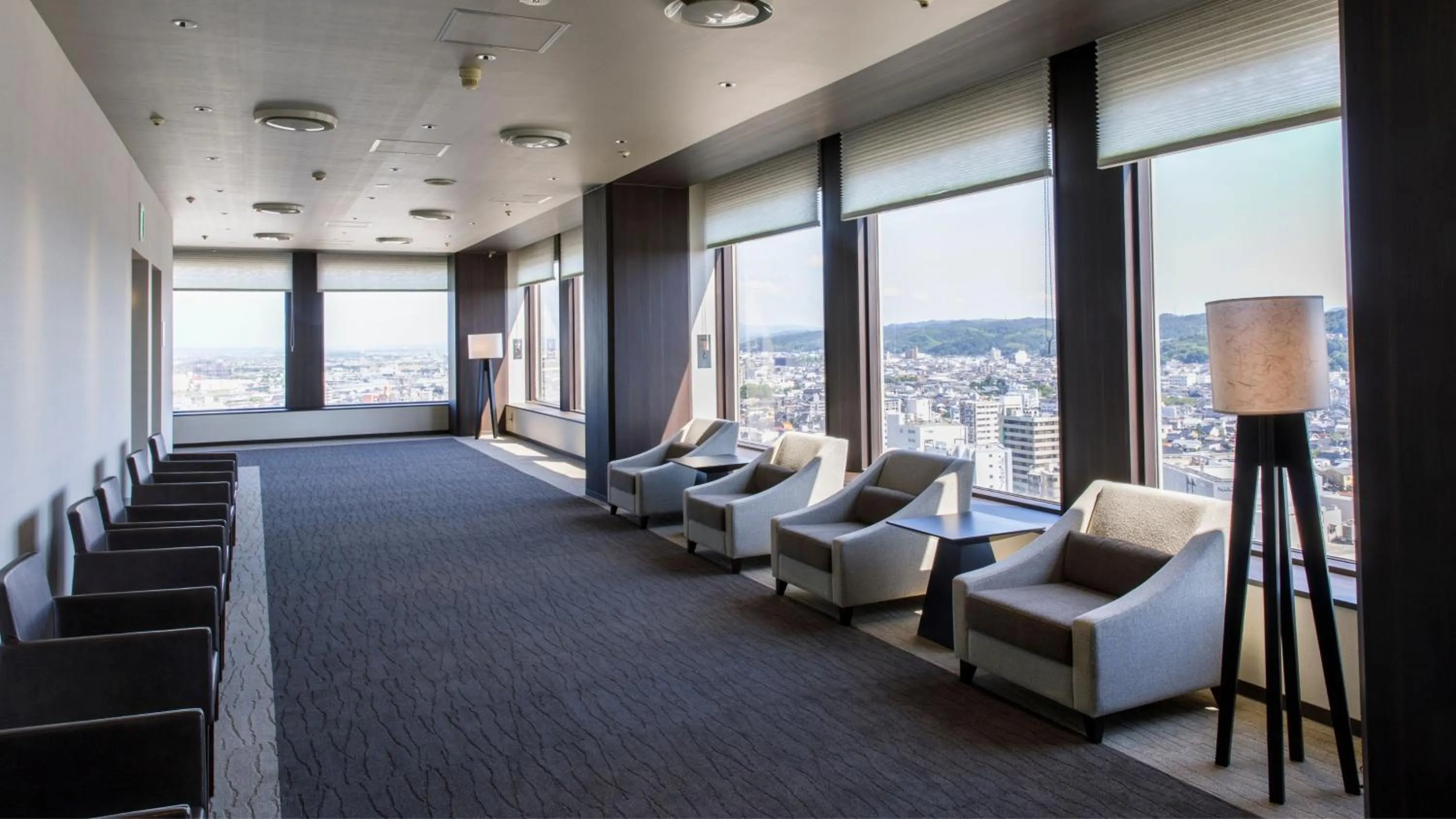 Restaurant/places to eat in ANA Holiday Inn Kanazawa Sky by IHG