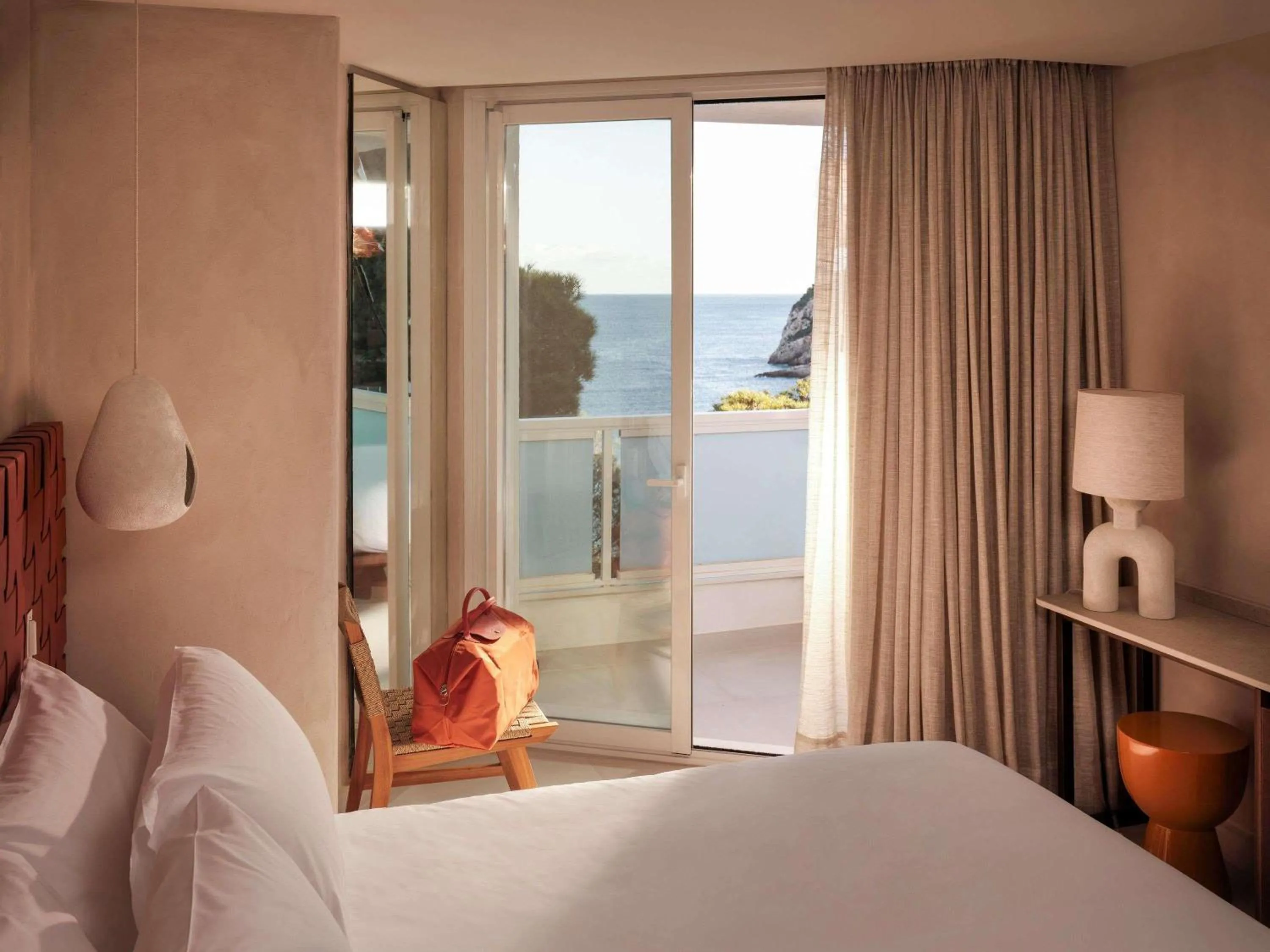 Bedroom, Bed in Mondrian Beach Lifestyle Resort By Accor