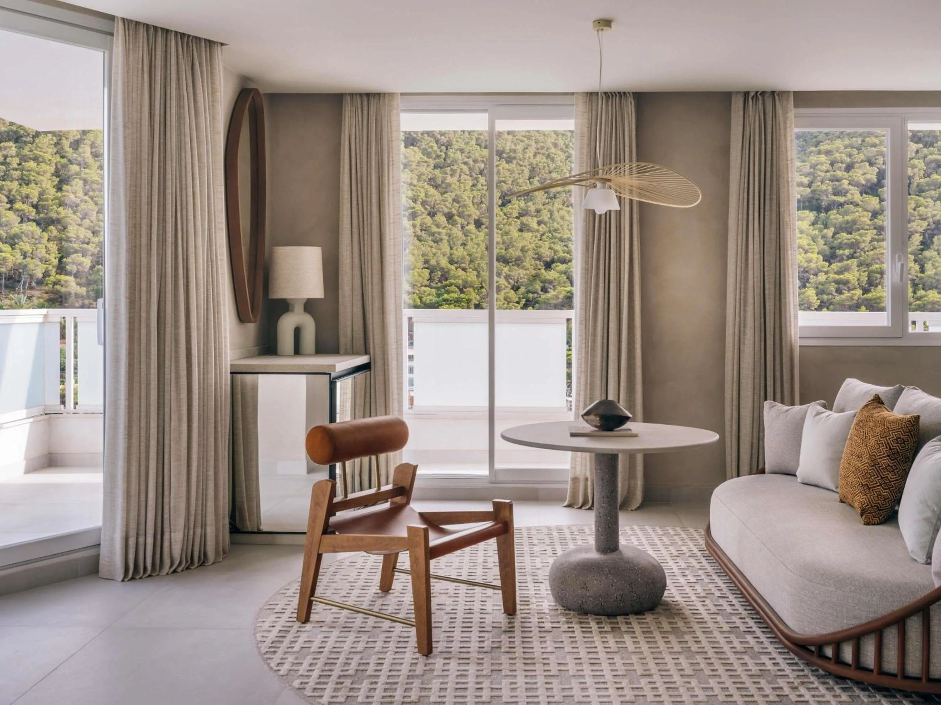 Photo of the whole room in Mondrian Ibiza