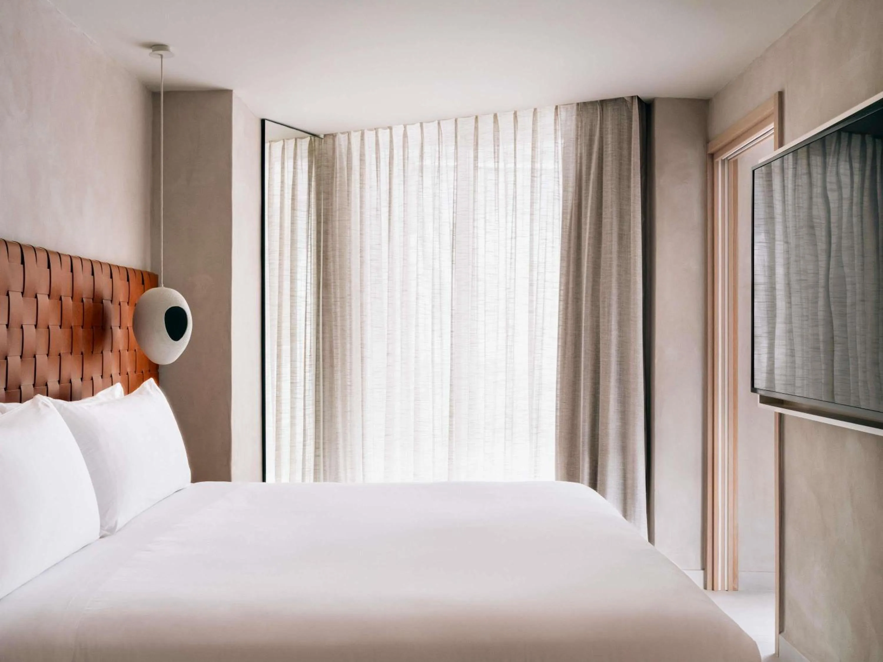 Bedroom, Bed in Mondrian Ibiza