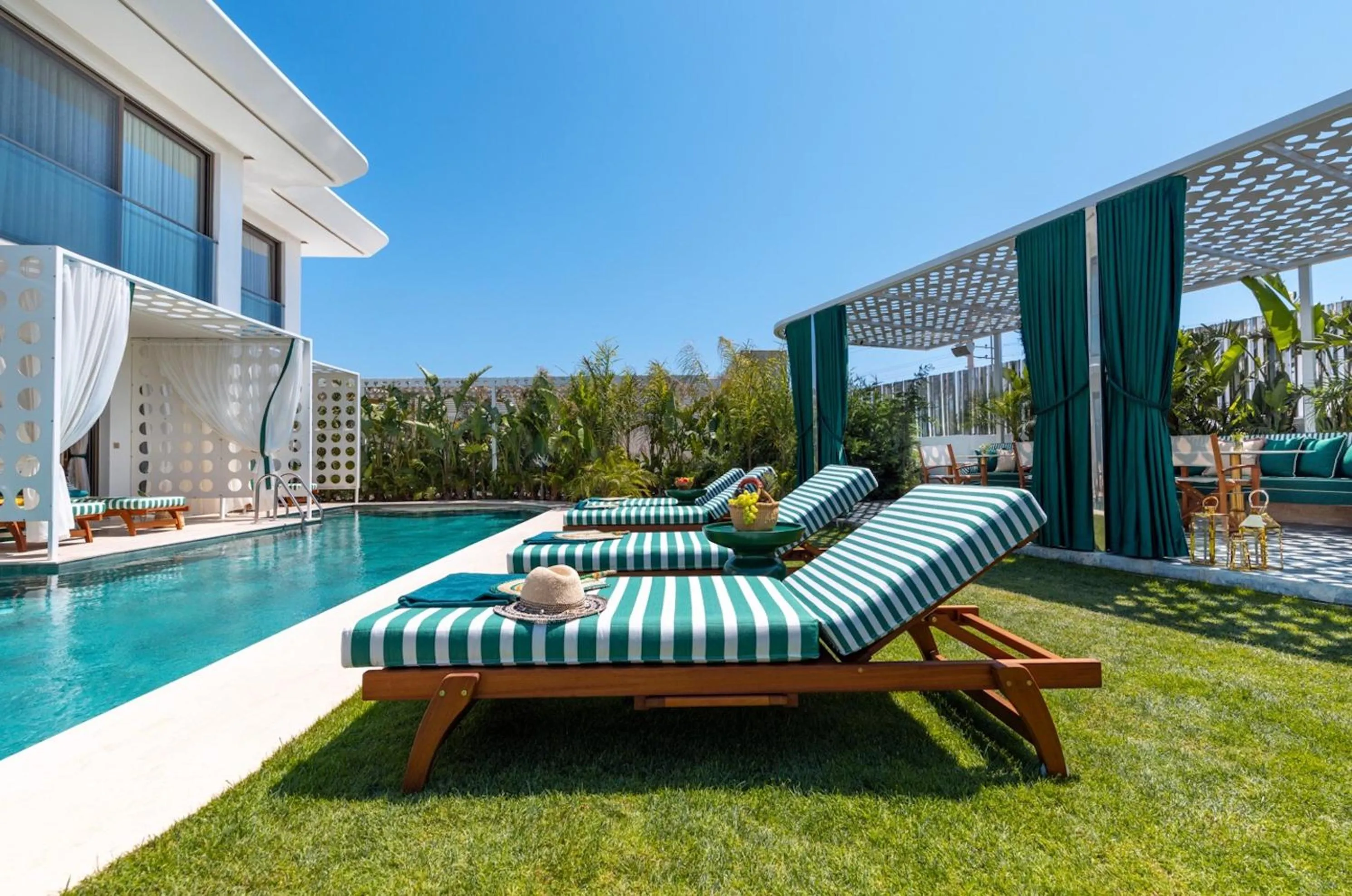 sunbed in Voger Alaçatı Prive