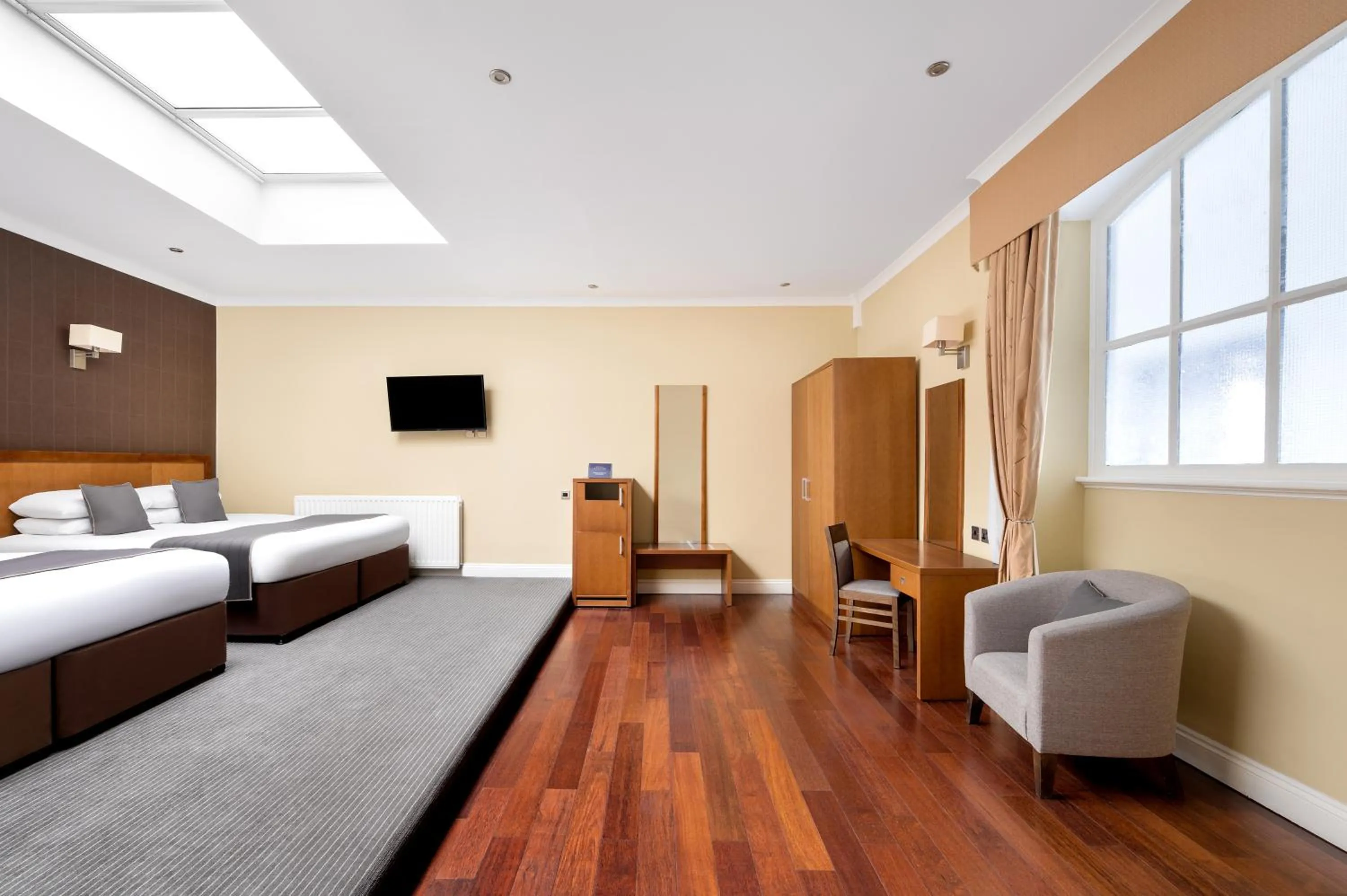 Bedroom, Bed in Royal Station Hotel- Part of the Cairn Collection