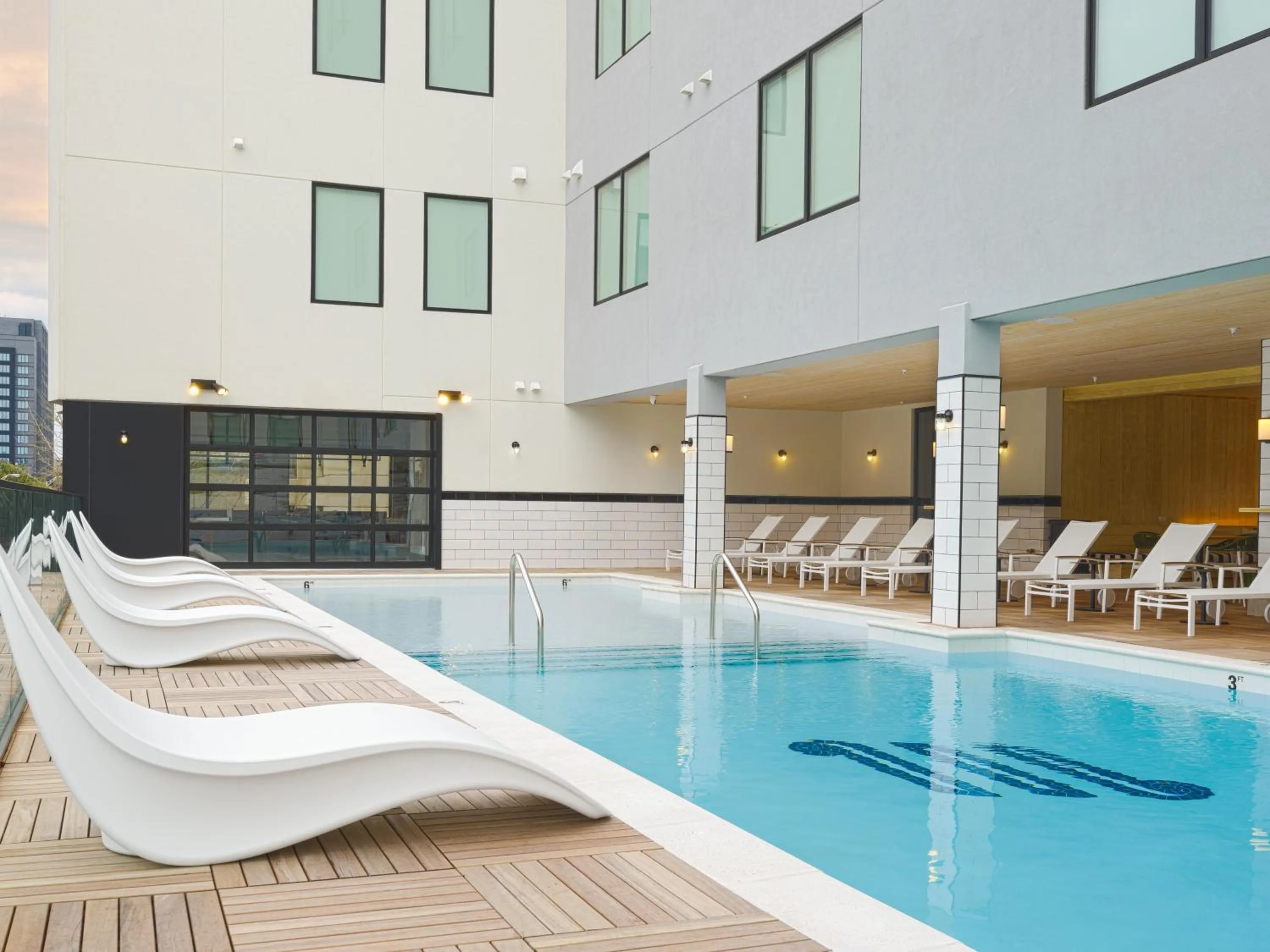 Swimming pool in Motif Nashville's Hotel on Music Row