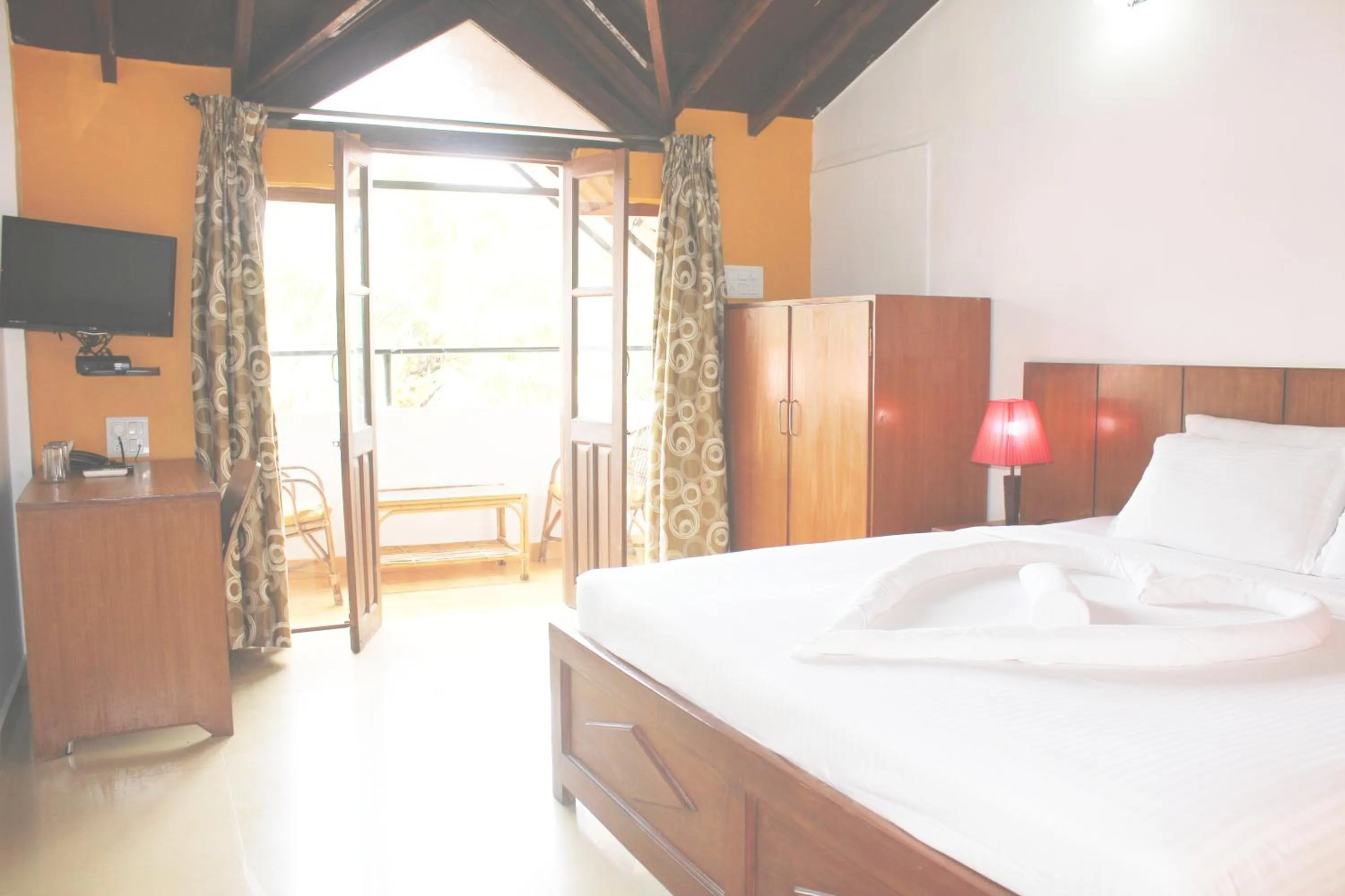 Bedroom, Bed in Silver Sands Sunshine - Angaara