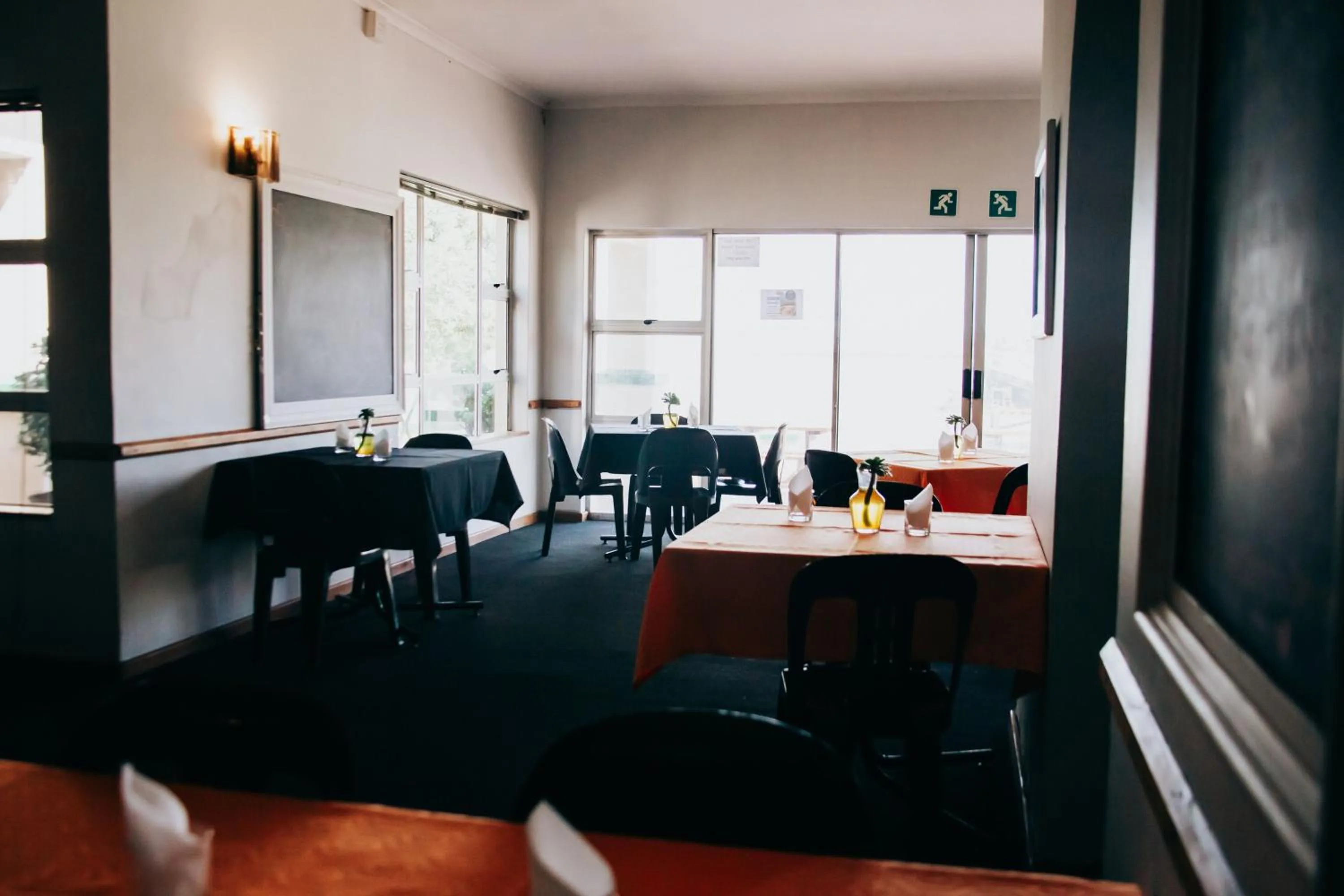 Restaurant/places to eat in Laaiplek Hotel