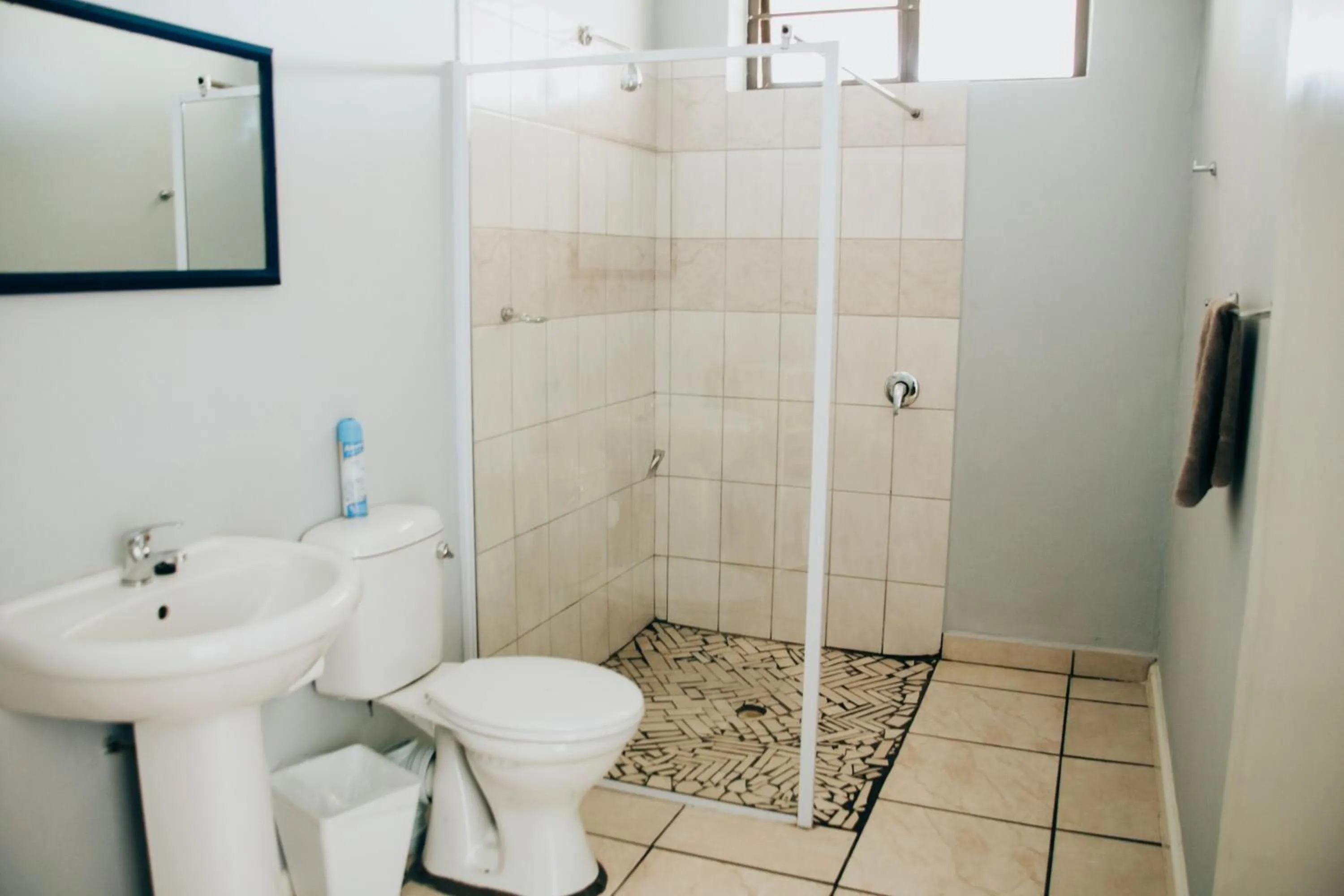 Shower in Laaiplek Hotel